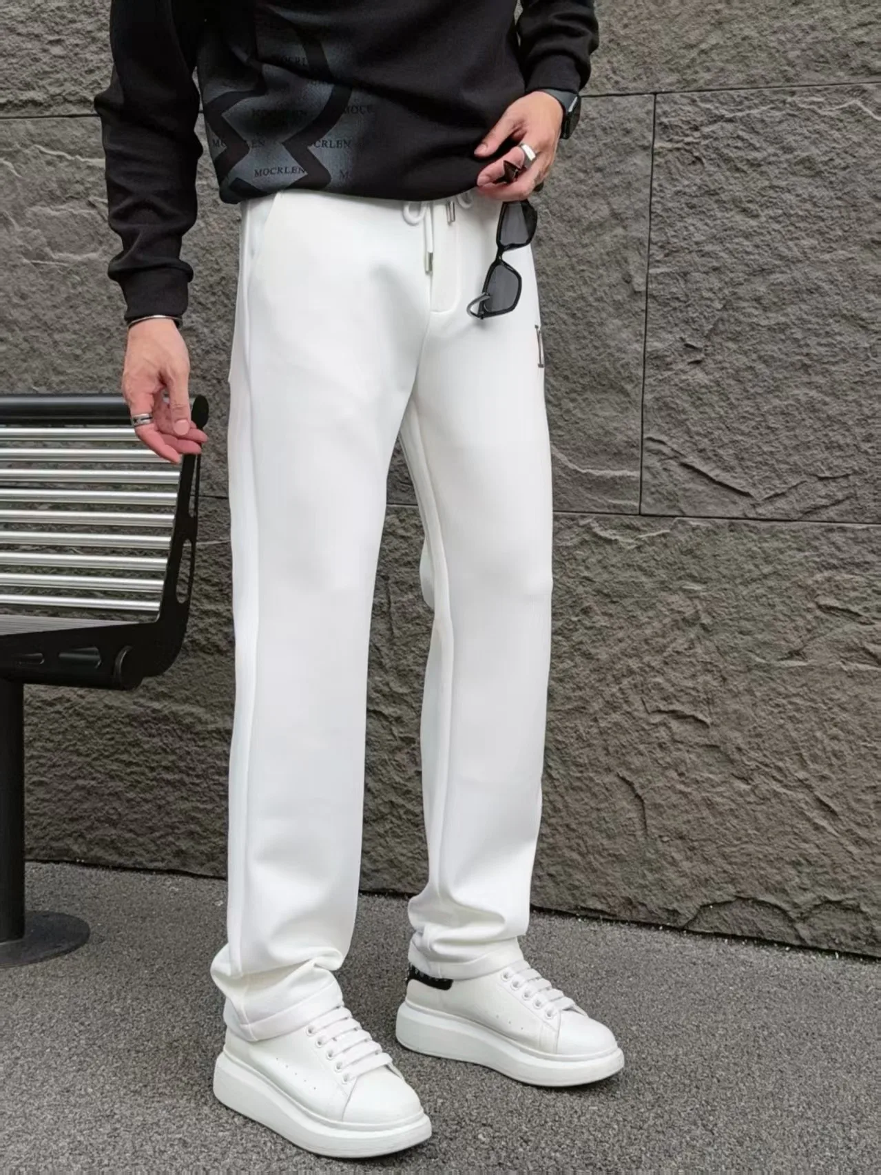 Брюки Женские Louis Vuitton 18178461