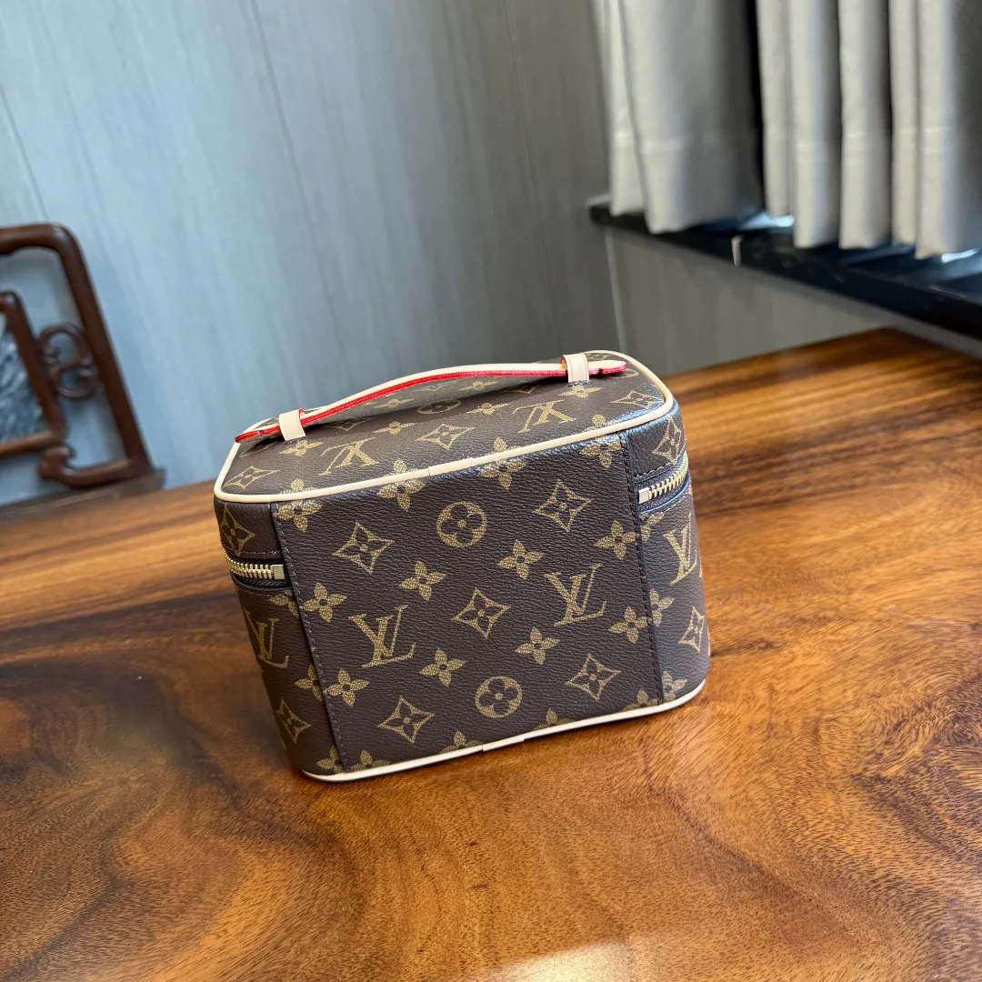 Клатчи Женские Louis Vuitton 340524
