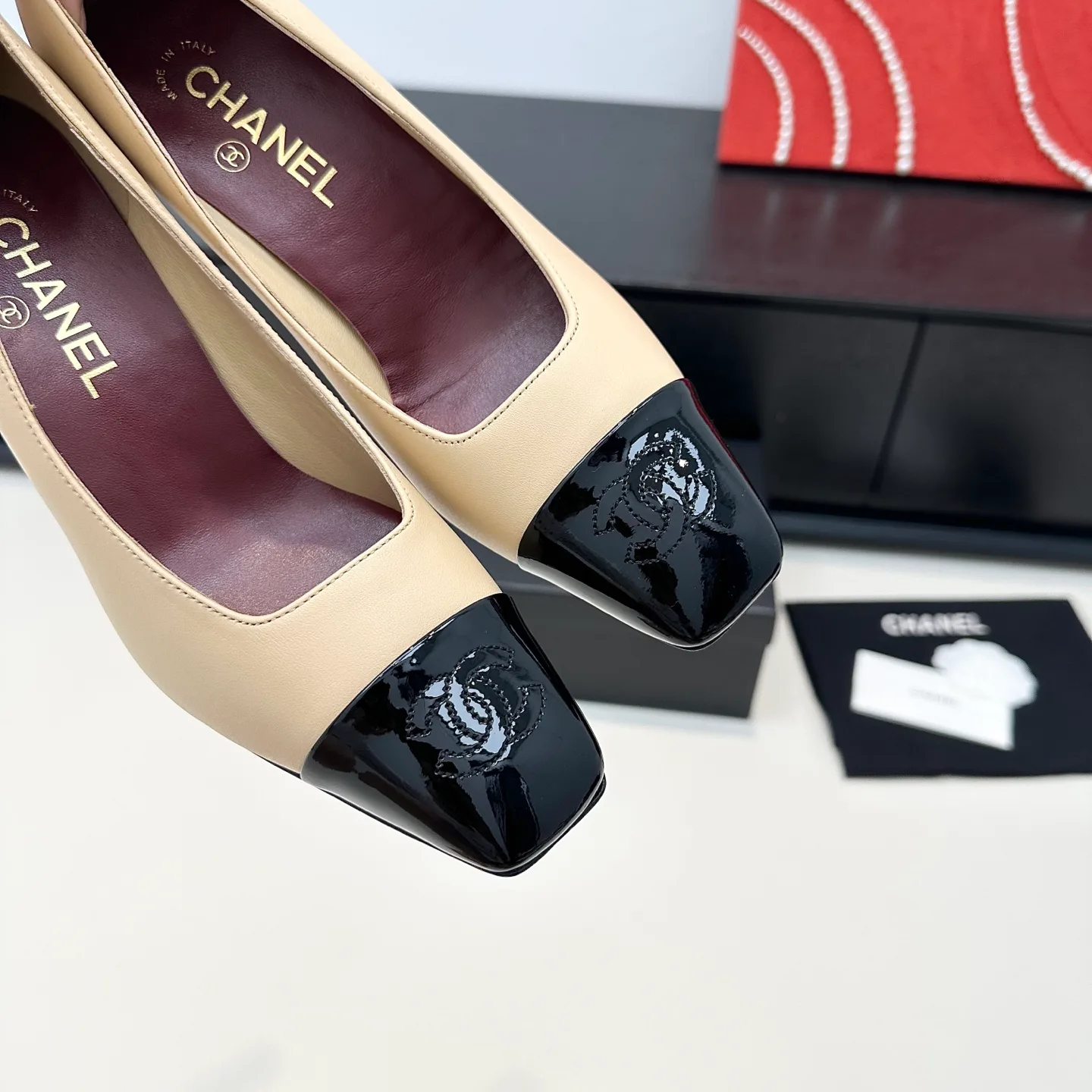 Туфли Женские Chanel 18676613