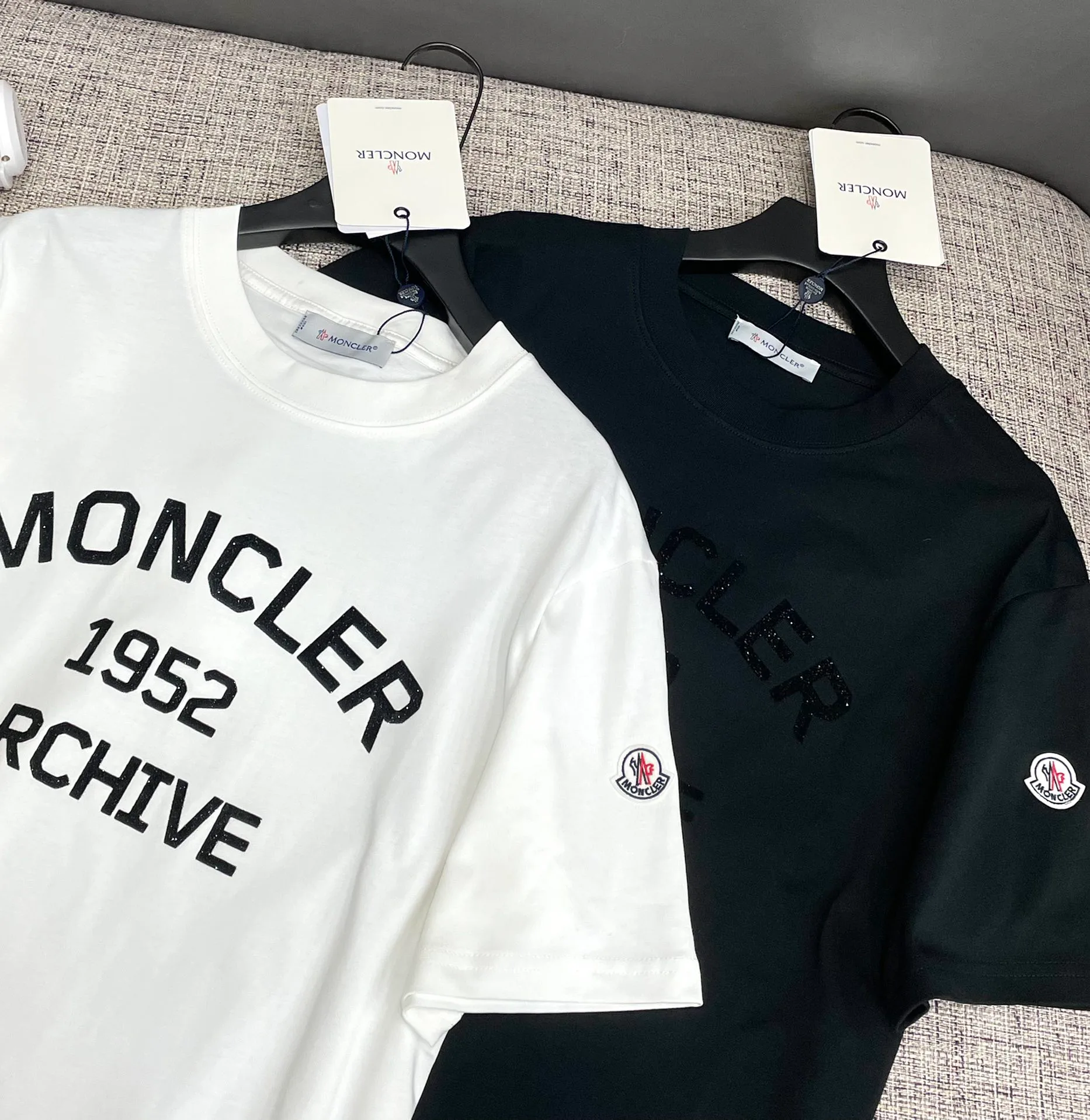 Футболки Женские Moncler 2875