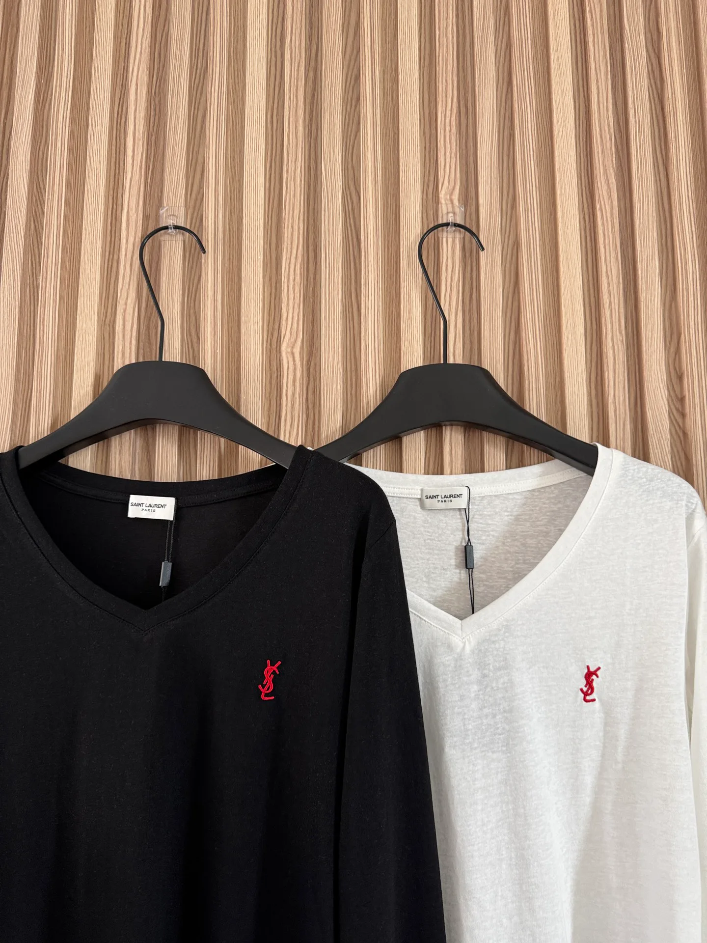 Футболки Женские Saint Laurent 17995053
