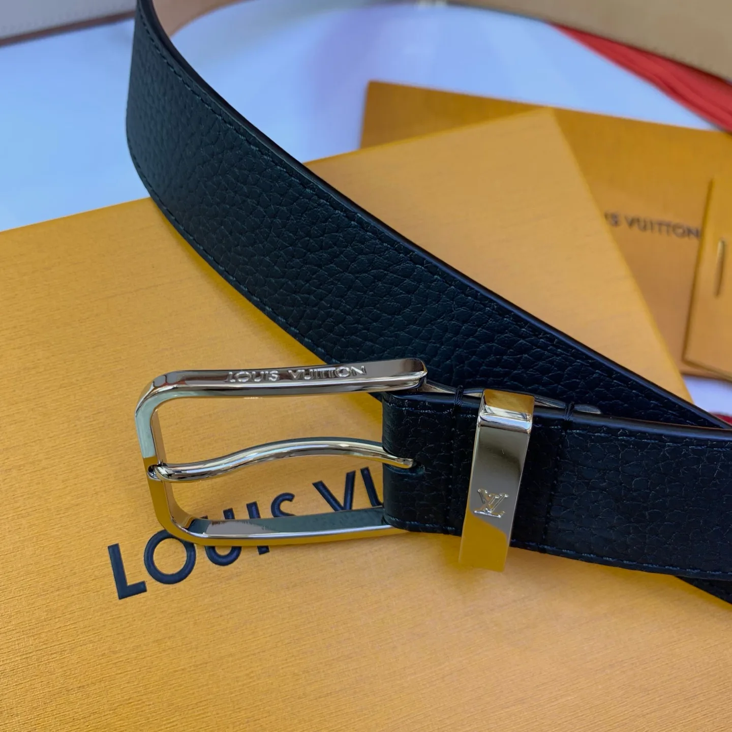 Ремни Louis Vuitton 17682174