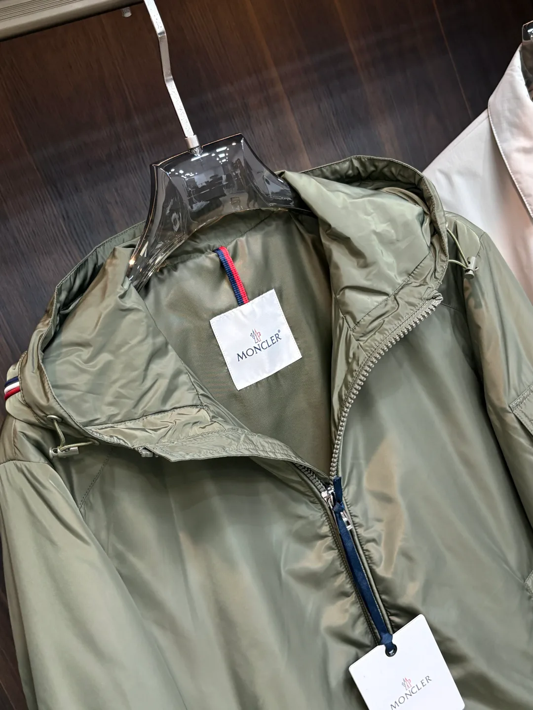 Куртки И Пуховики Женские Moncler 18157299