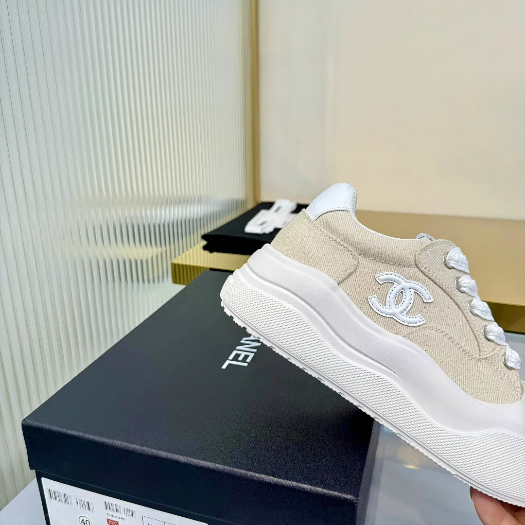 Кроссовки Женские Chanel 11396577