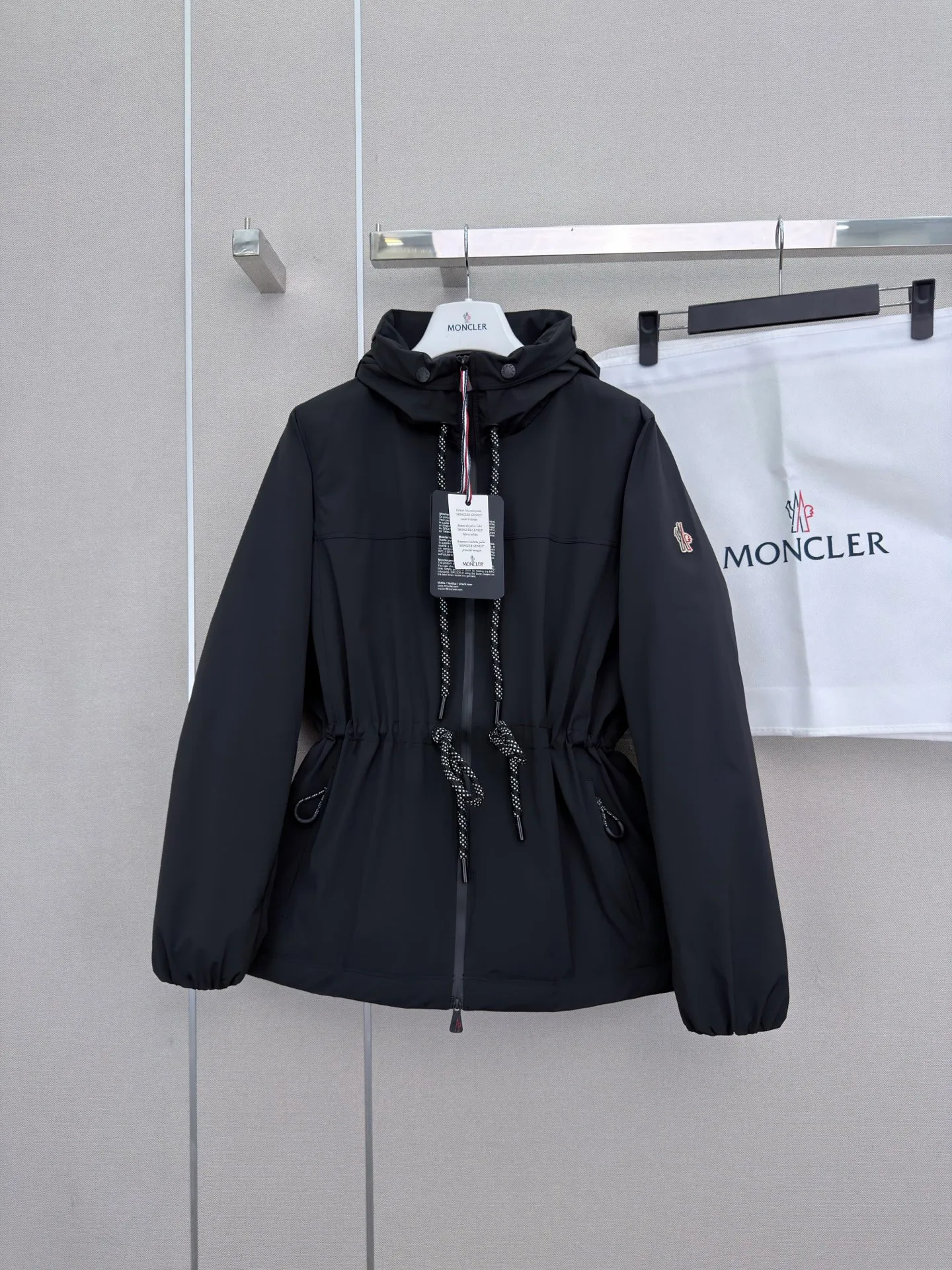 Куртки И Пуховики Женские Moncler 19589656