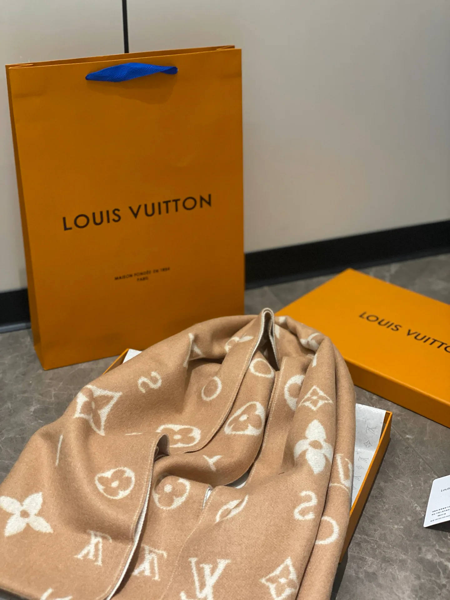 Шарфы Louis Vuitton 436044