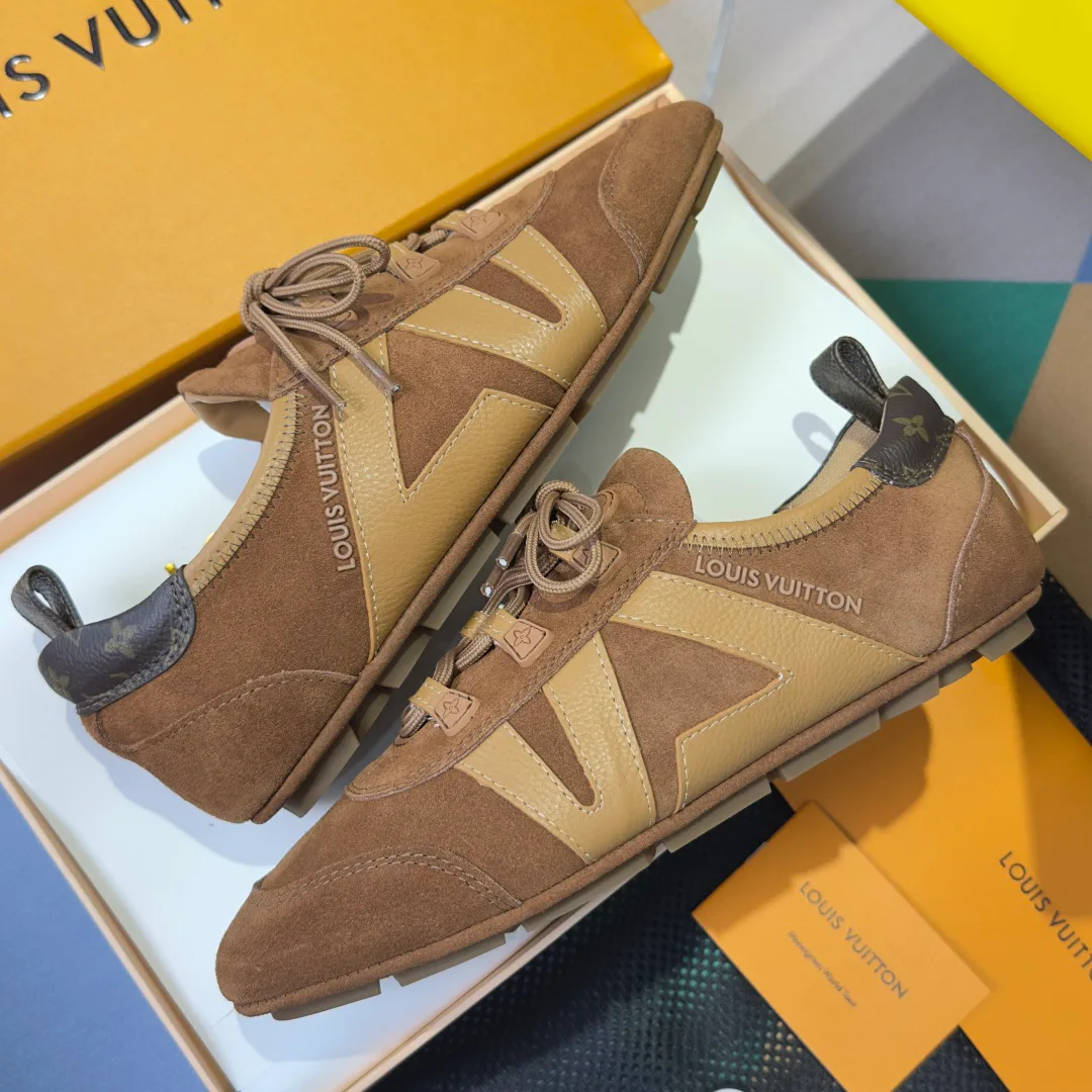 Кроссовки Женские Louis Vuitton 17780698