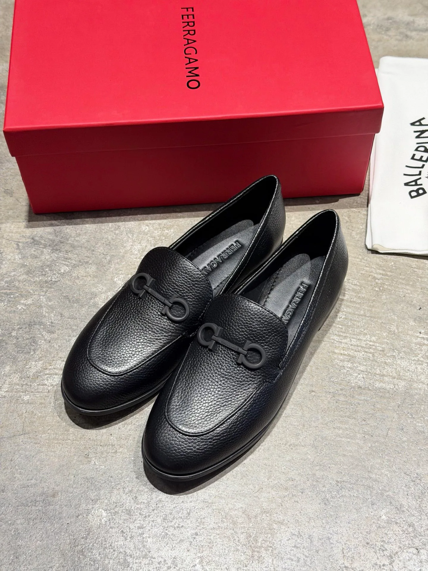 Лоферы И Мокасины Женские Salvatore Ferragamo 17642563