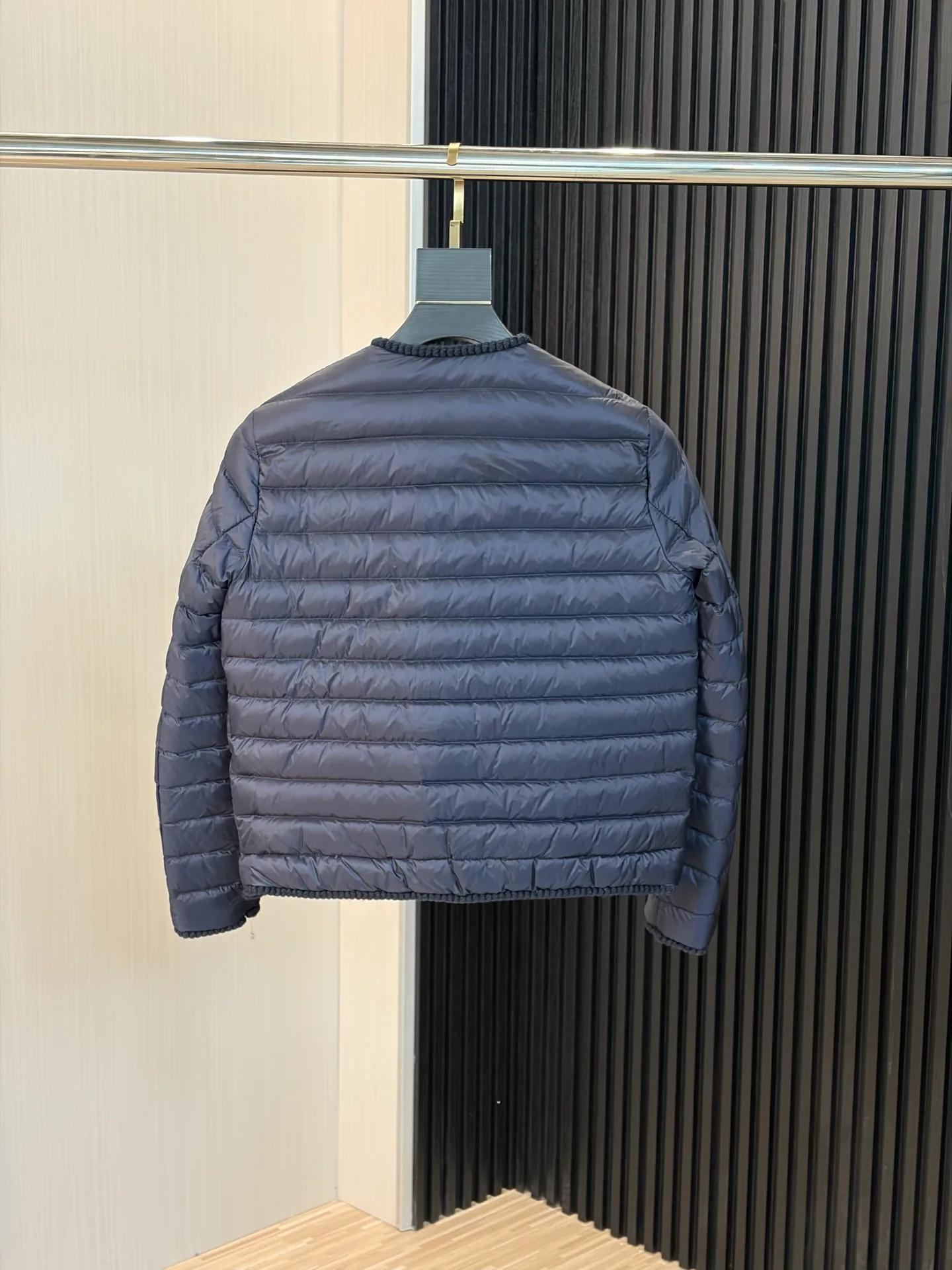 Куртки И Пуховики Женские Moncler 18673354