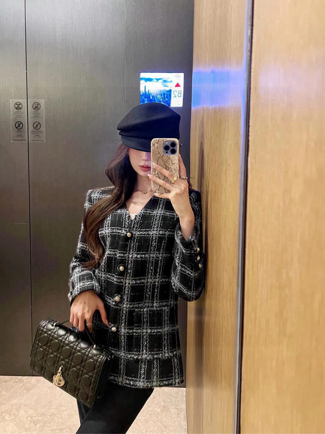 Куртки И Пуховики Женские Chanel 1180475