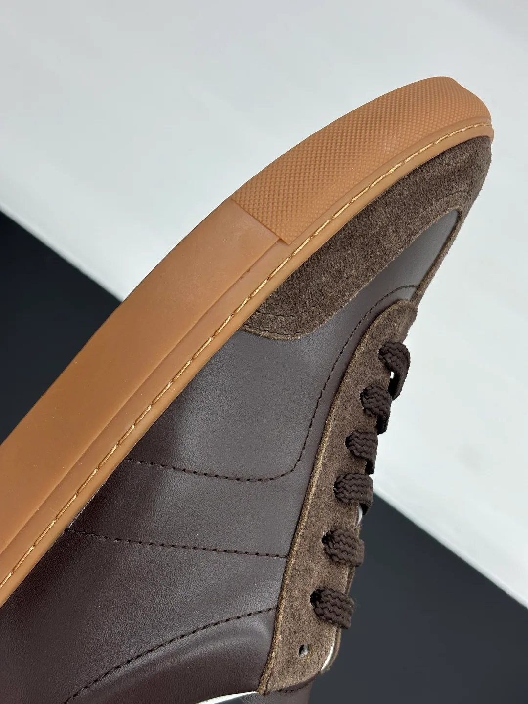 Кроссовки Женские Brunello Cucinelli 18707427