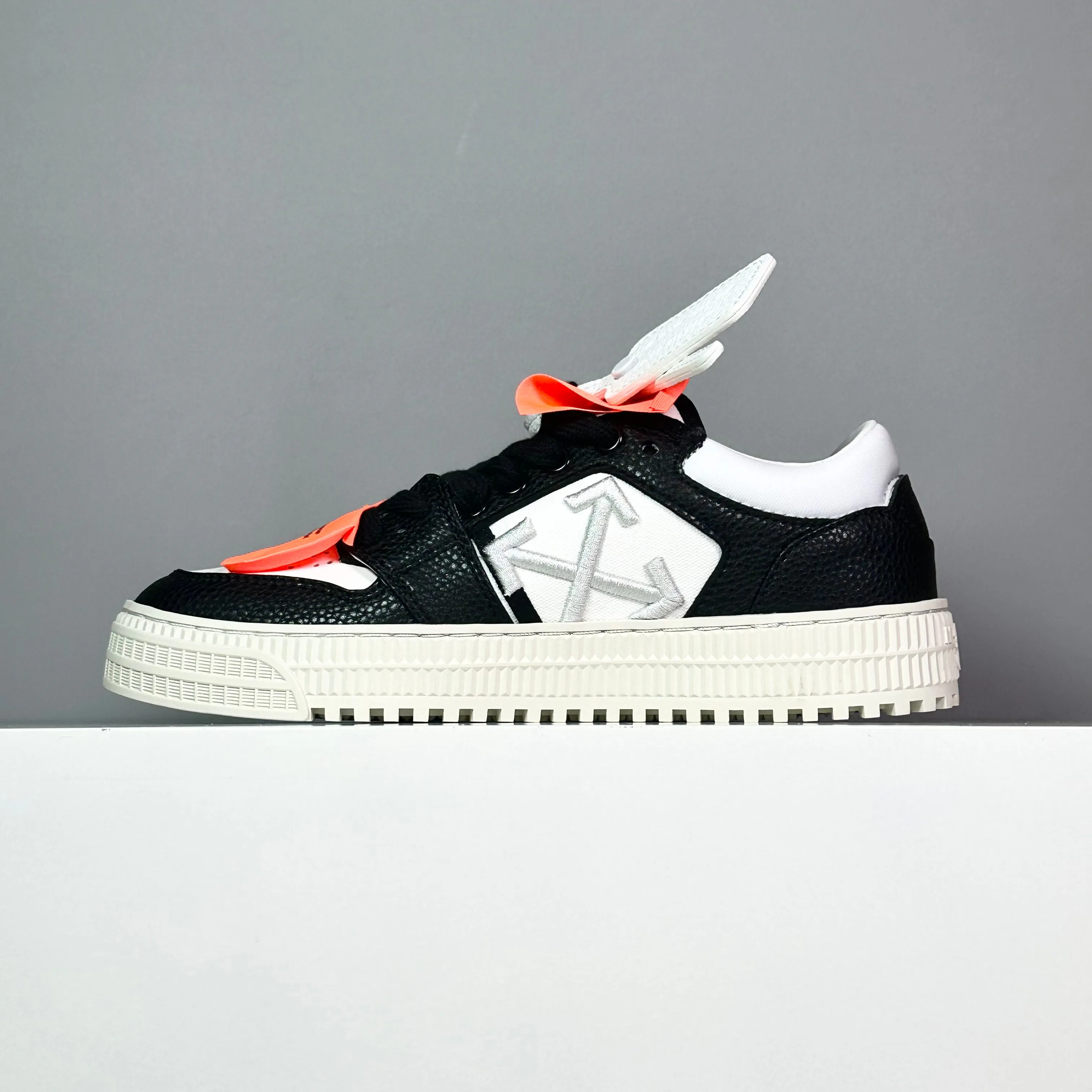 Кроссовки Женские Off-White 18039069
