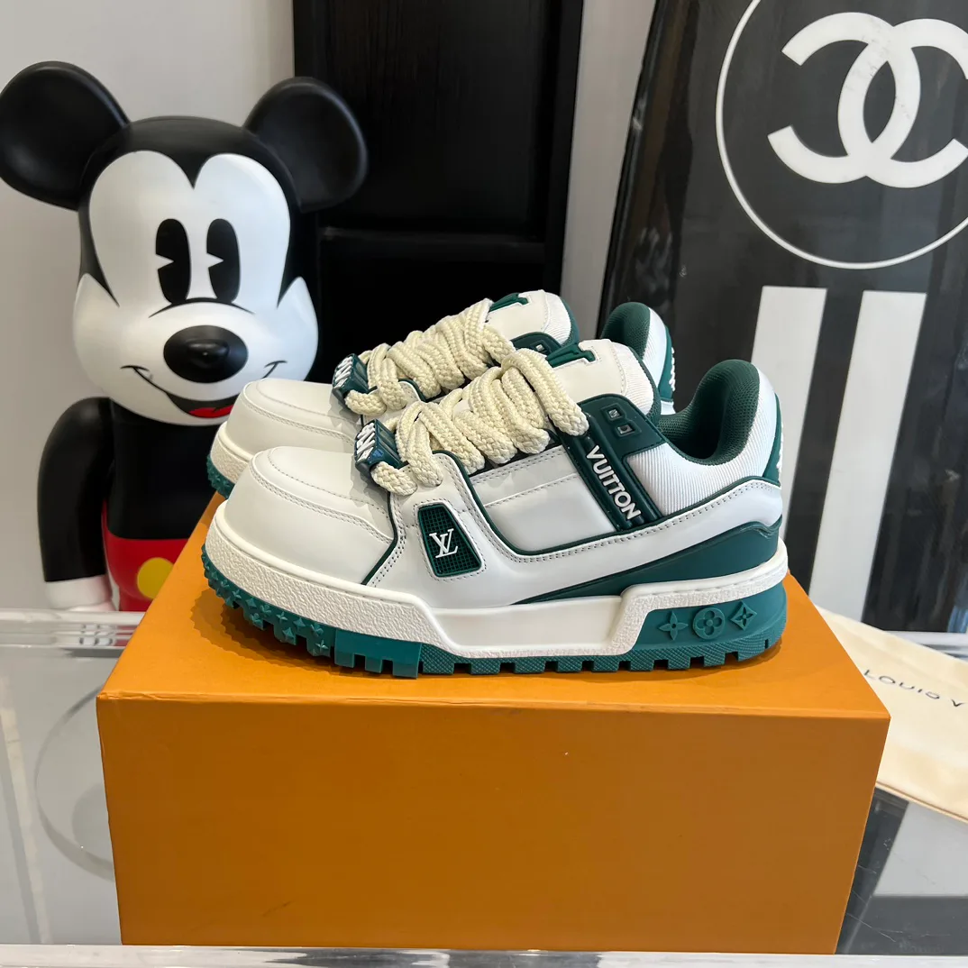 Кроссовки Женские Louis Vuitton 11073697