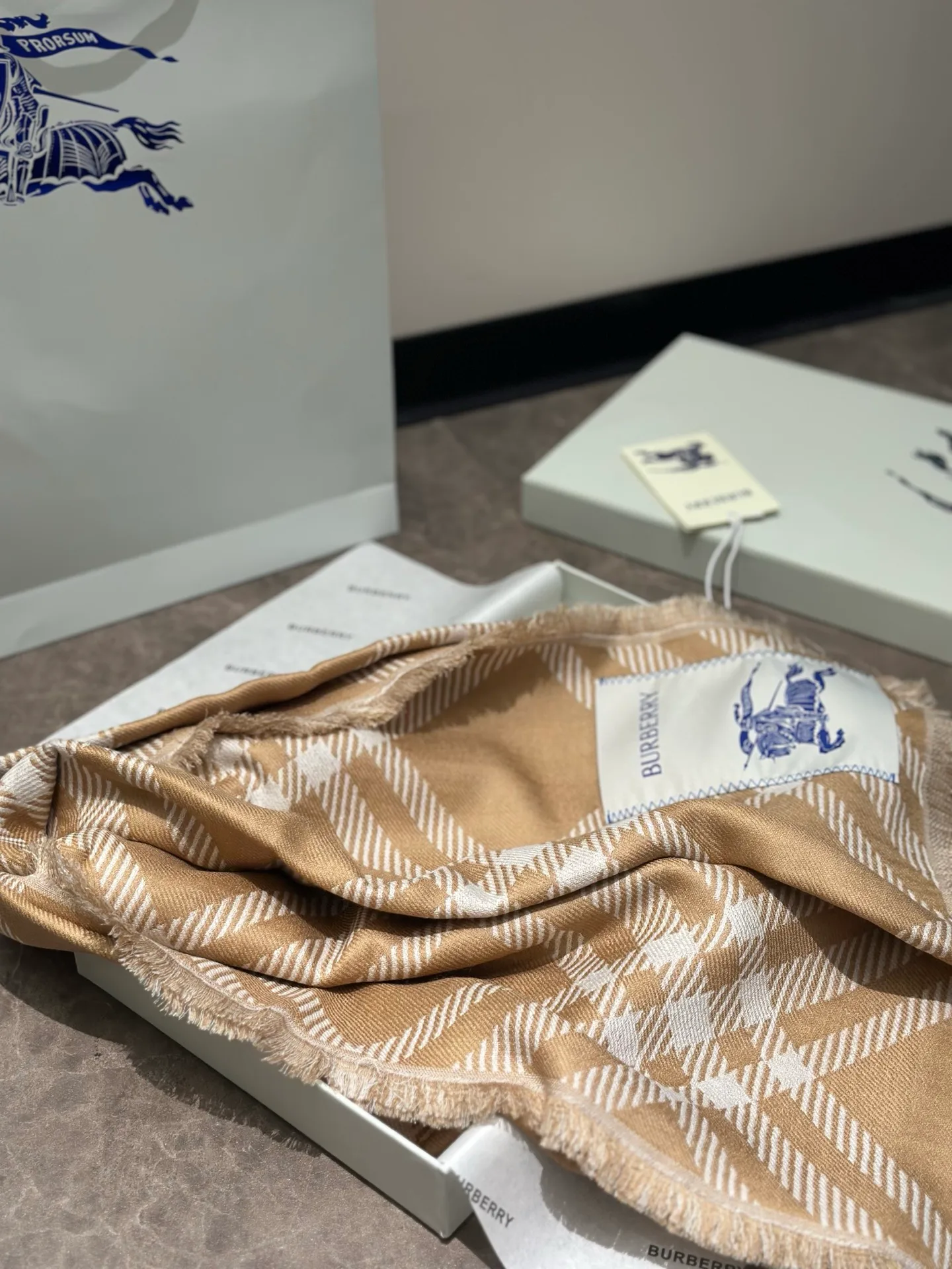 Шарфы Burberry 436105