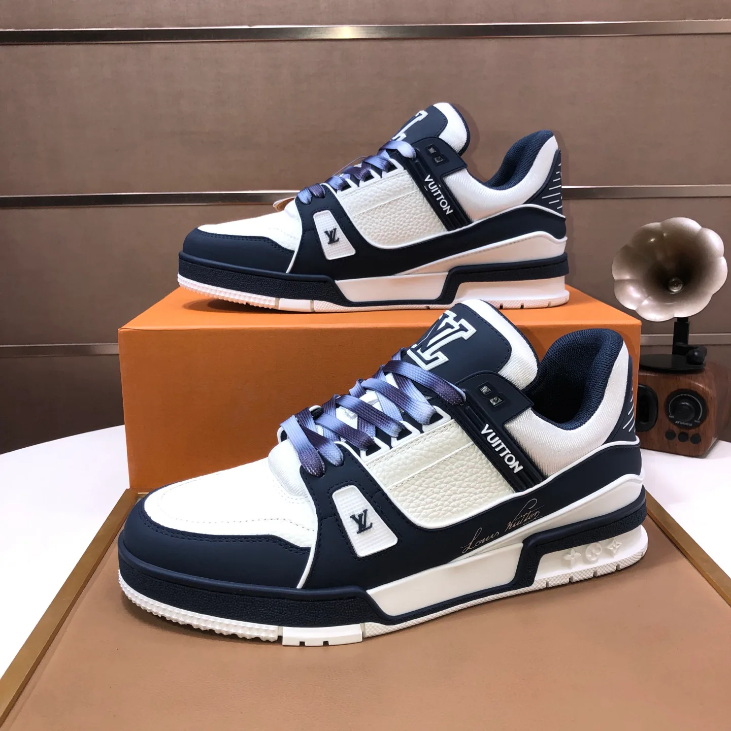 Кроссовки Женские Louis Vuitton 861305