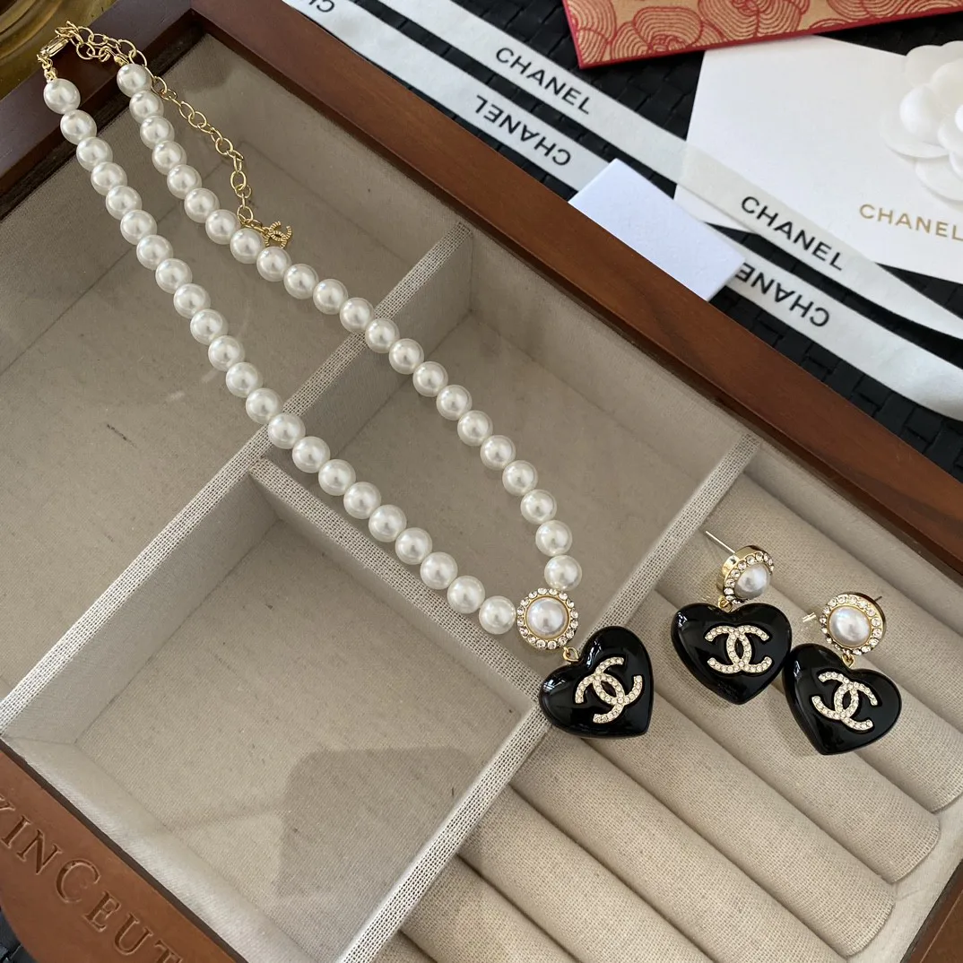 Бижутерия Chanel 549046