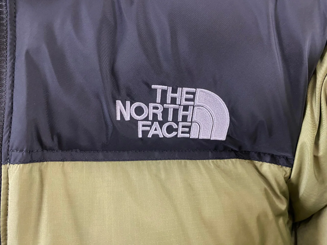 Куртки И Пуховики Женские The North Face 18885517