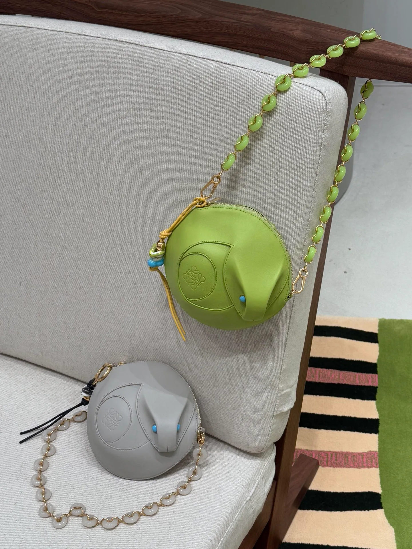 Классические Сумки Женские Loewe 11210935