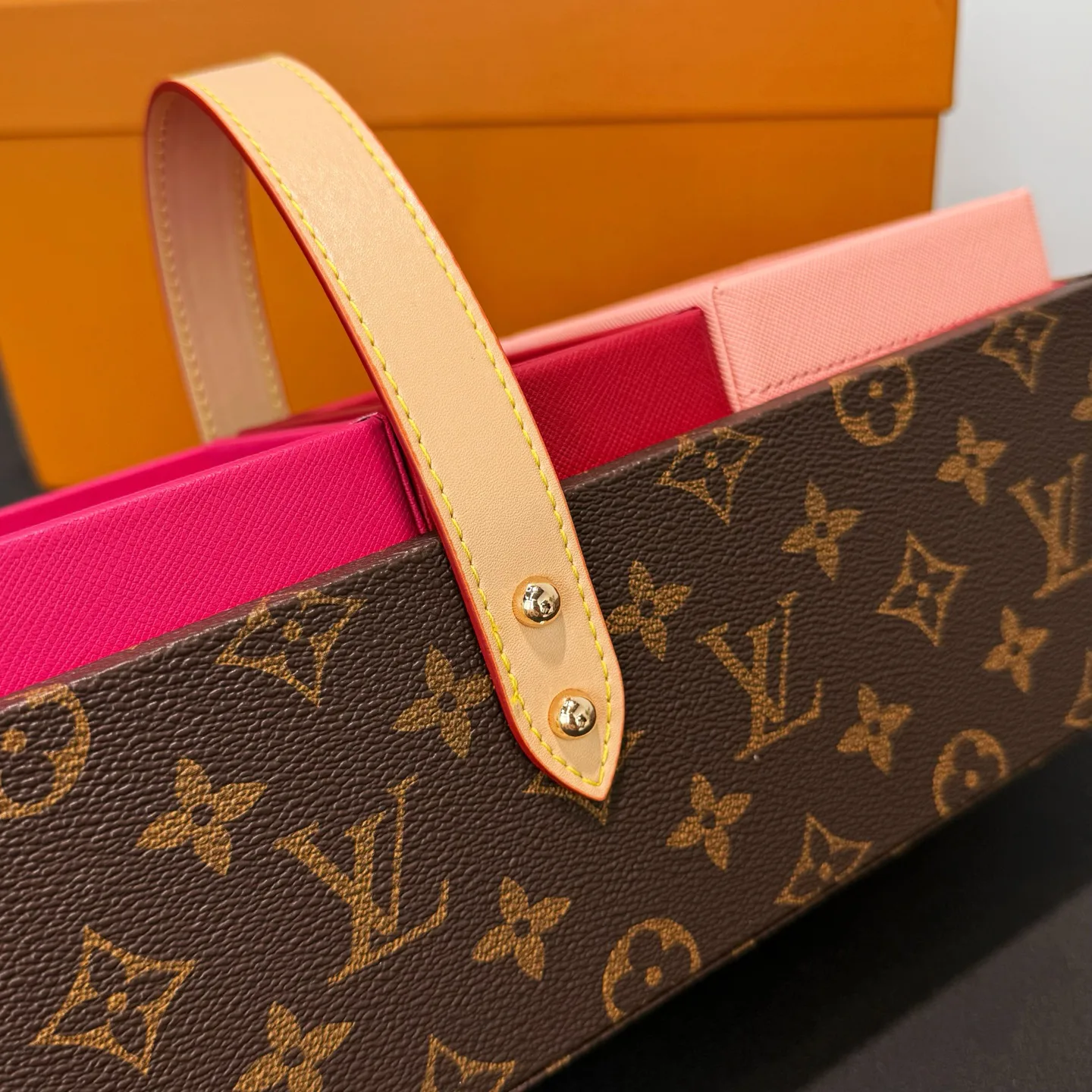 Текстиль Louis Vuitton 6348672
