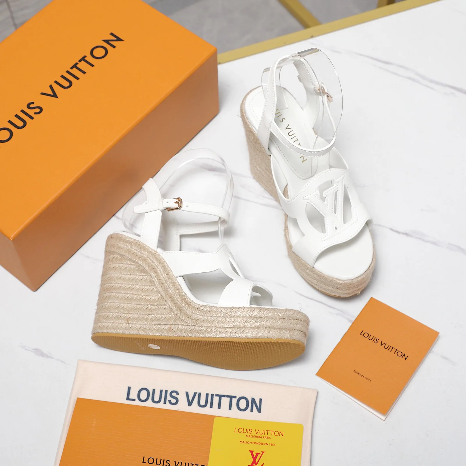 Босоножки Женские Louis Vuitton 1856168