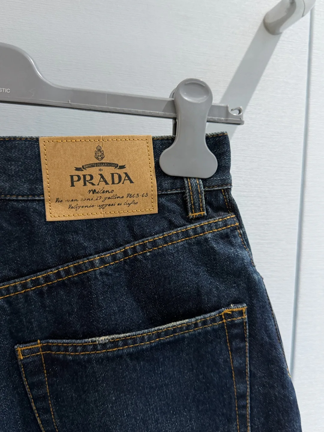 Шорты Женские Prada 18050204