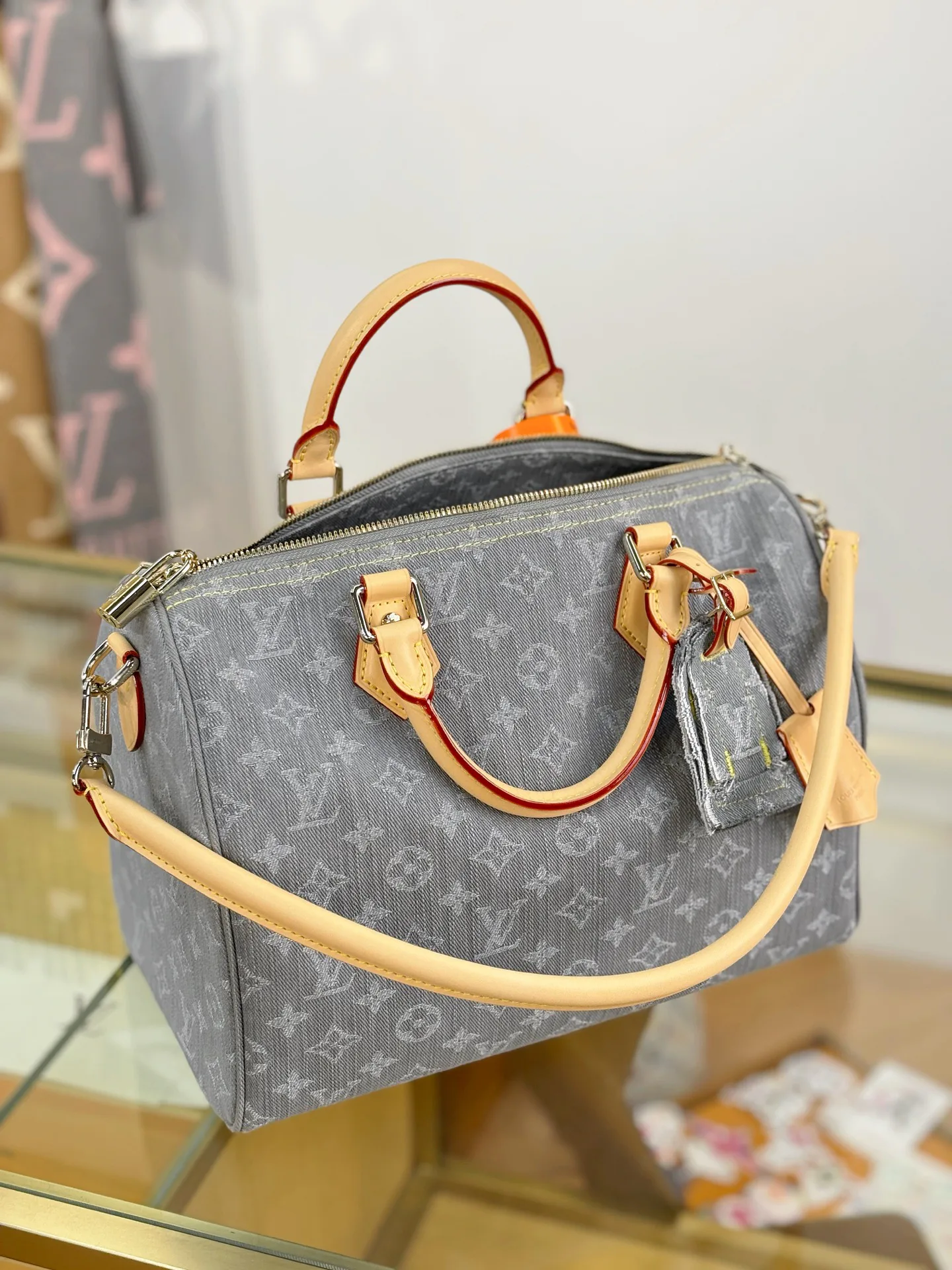 Классические Сумки Женские Louis Vuitton 18153142