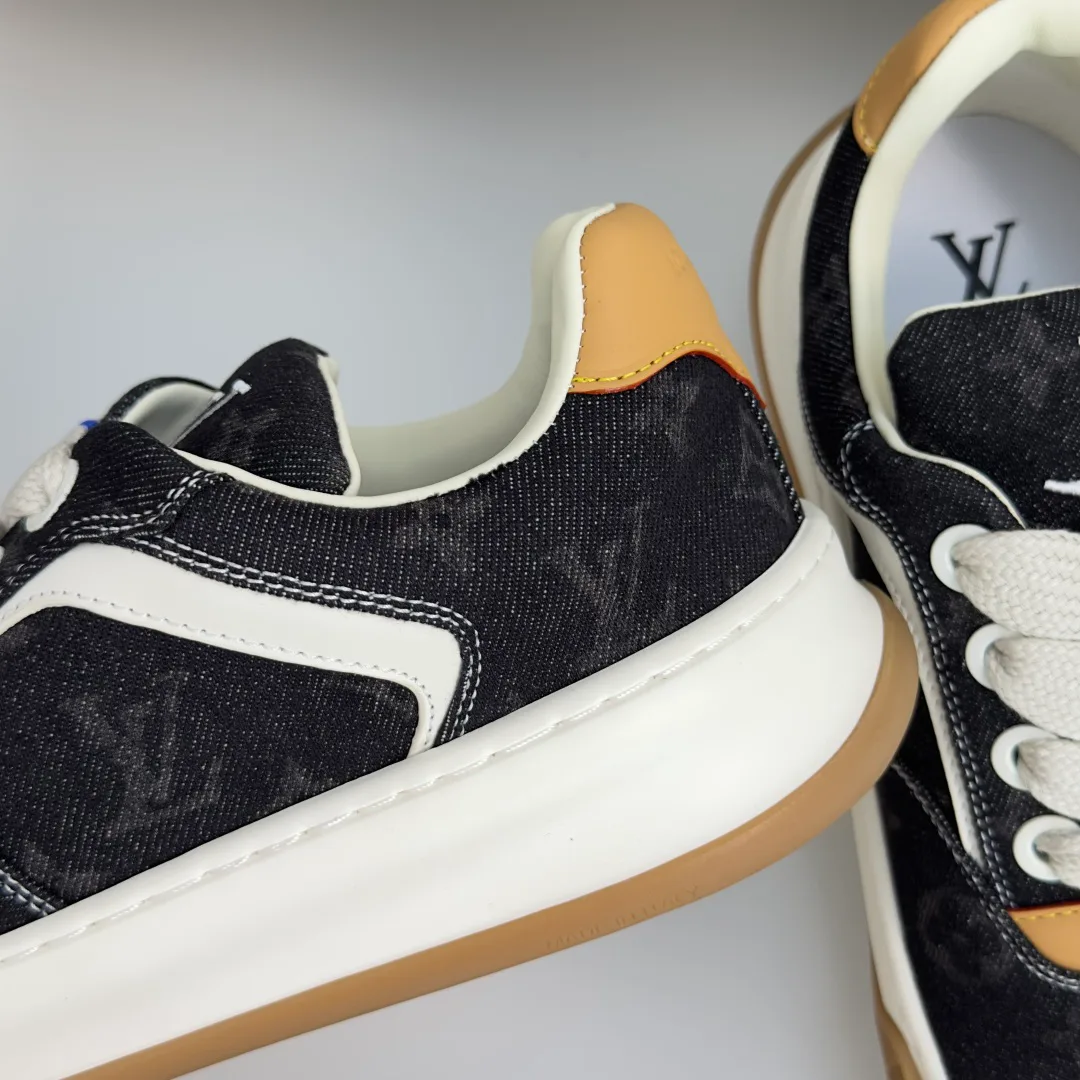 Кроссовки Мужские Louis Vuitton 18703772