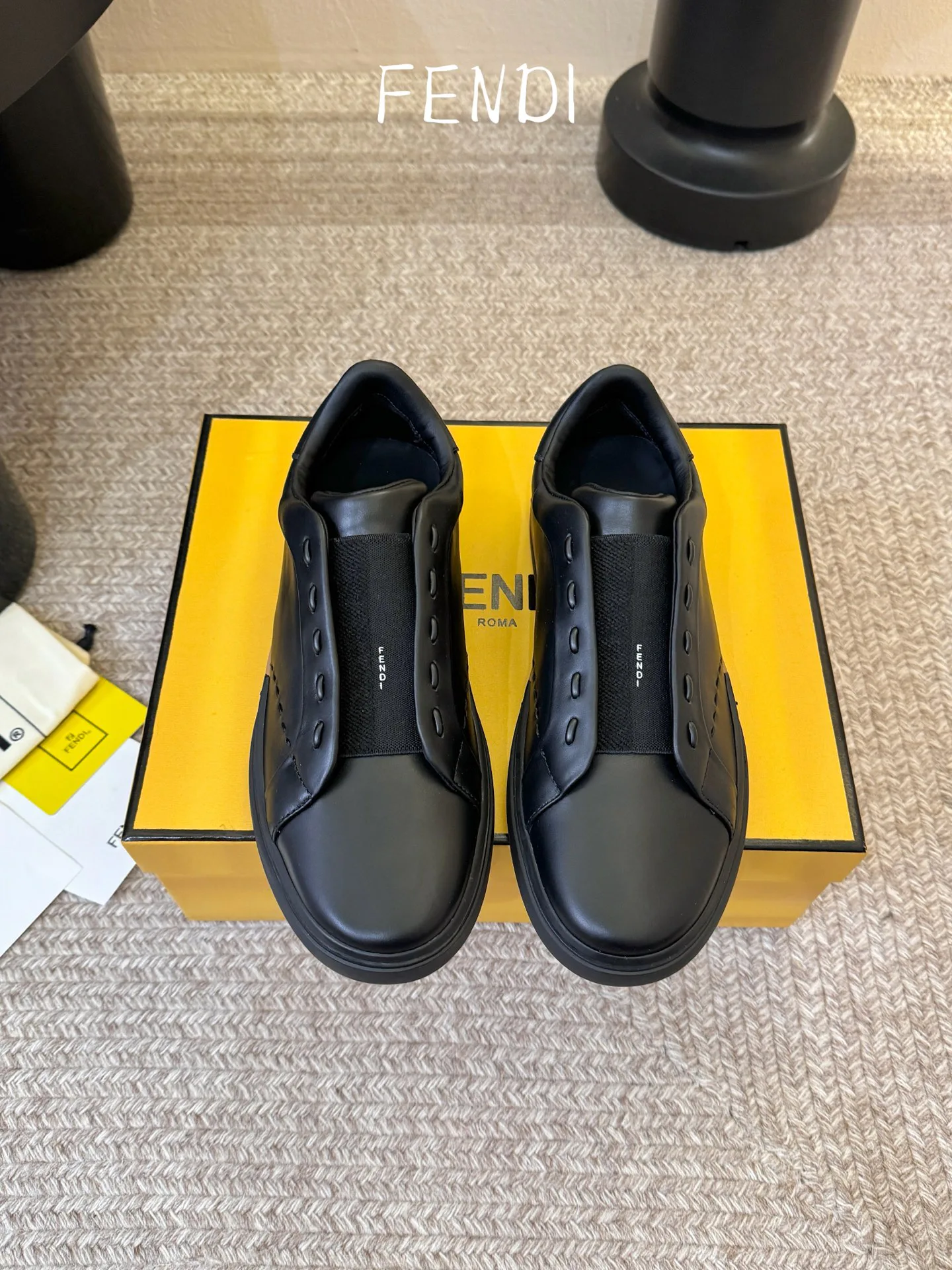 Кроссовки Женские Fendi 17562242