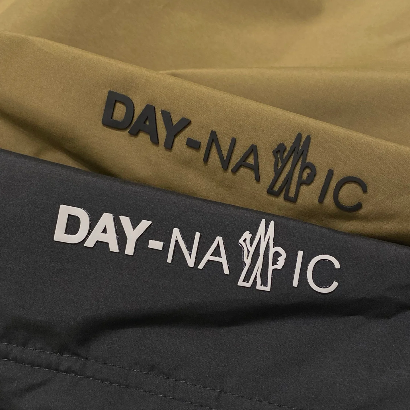 Куртки И Пуховики Мужские Moncler 1266319