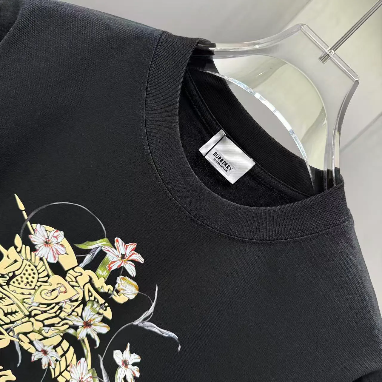 Футболки Женские Burberry 9128905