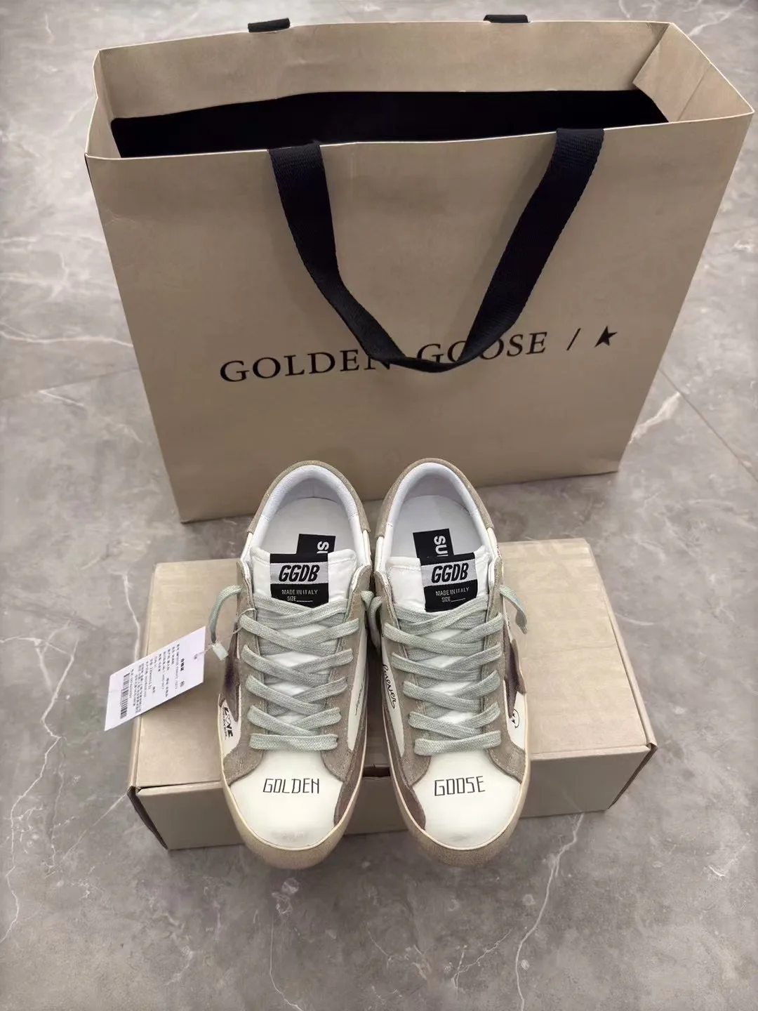 Кроссовки Женские Golden Goose 18265593