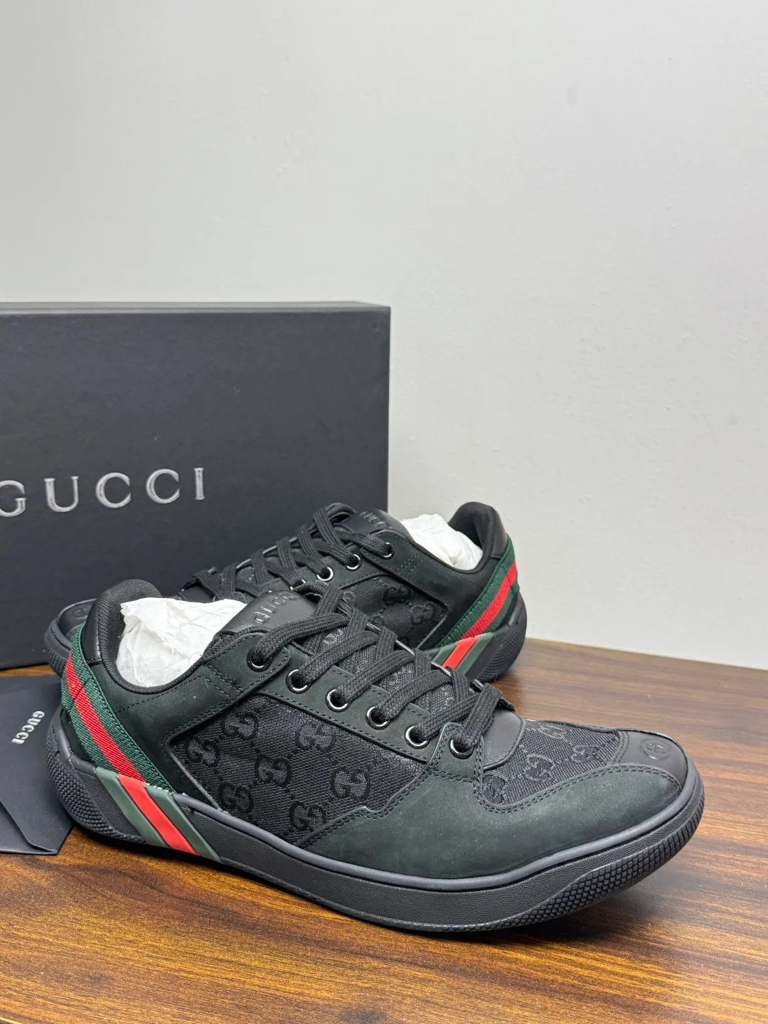 Кроссовки Женские Gucci 18961383