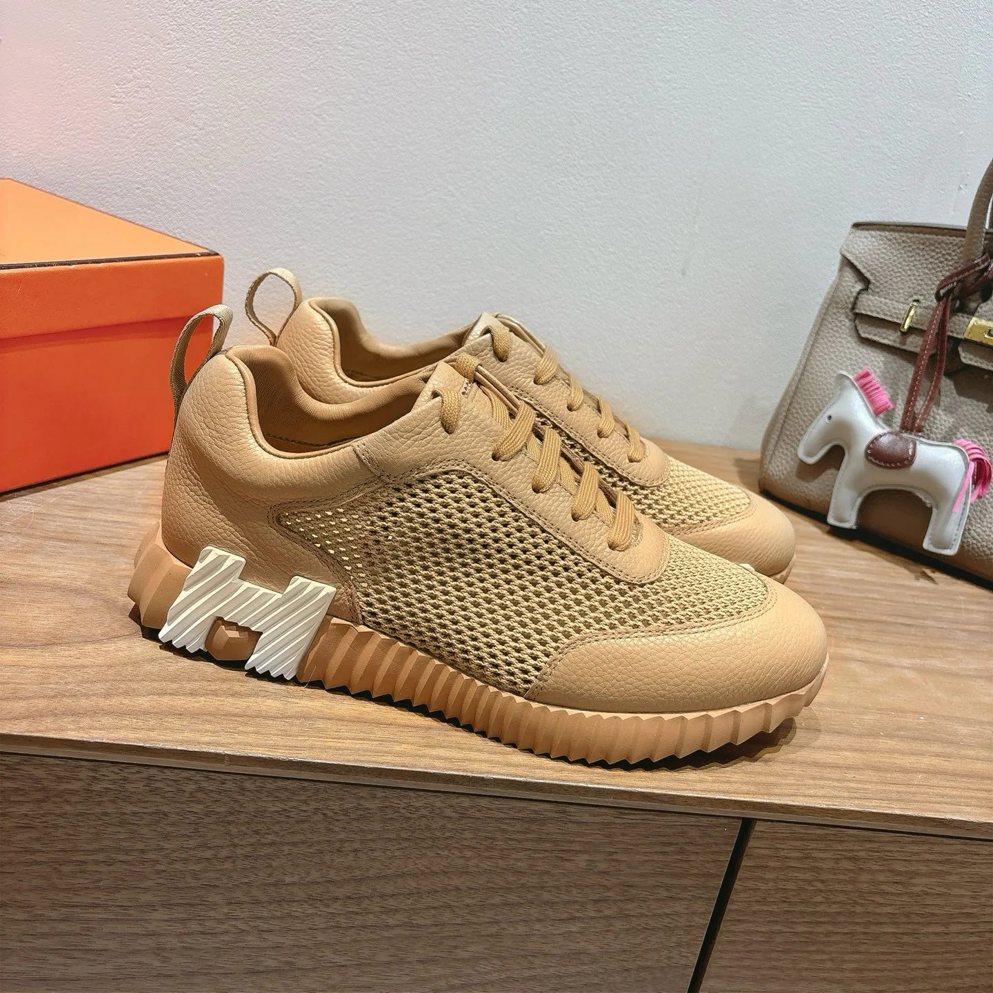 Кроссовки Женские Hermes 9915118