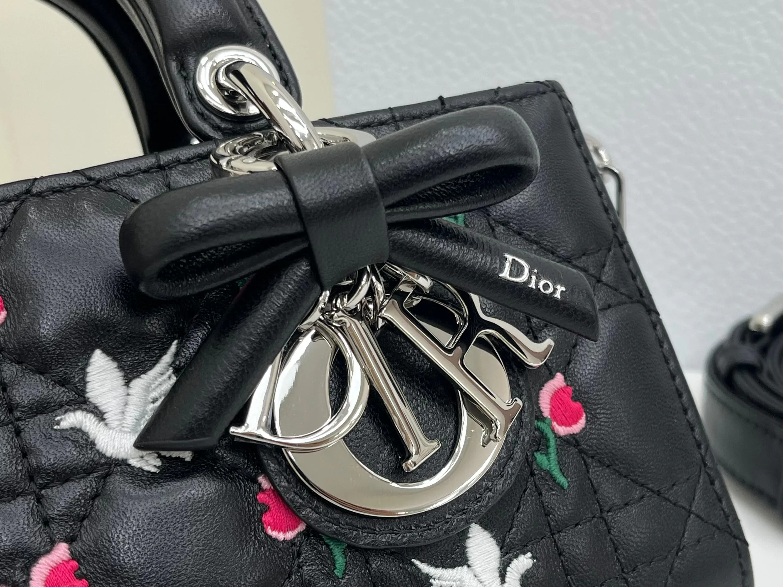 Классические Сумки Женские Christian Dior 17407056