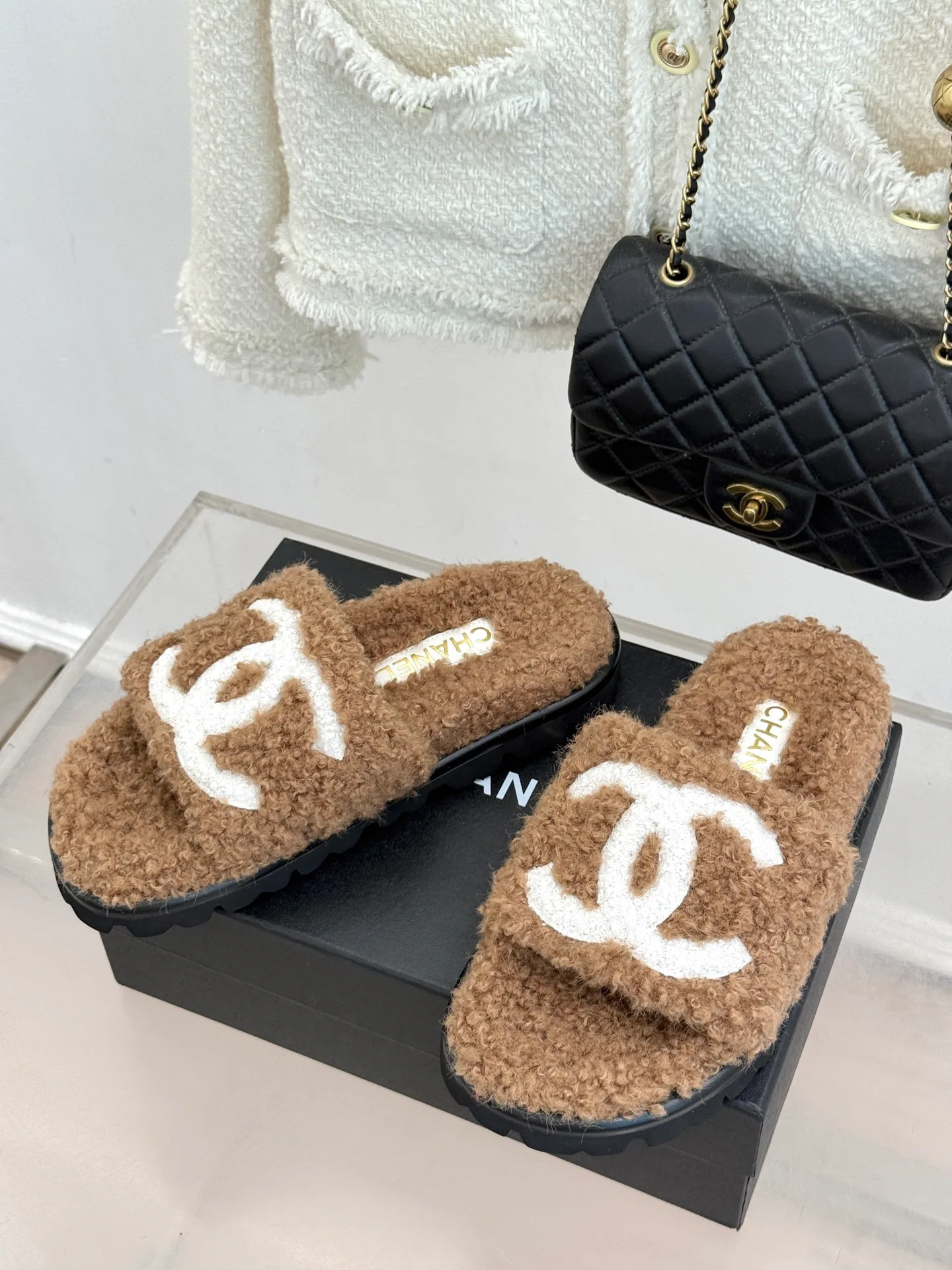 Тапочки Женские Chanel 18737773