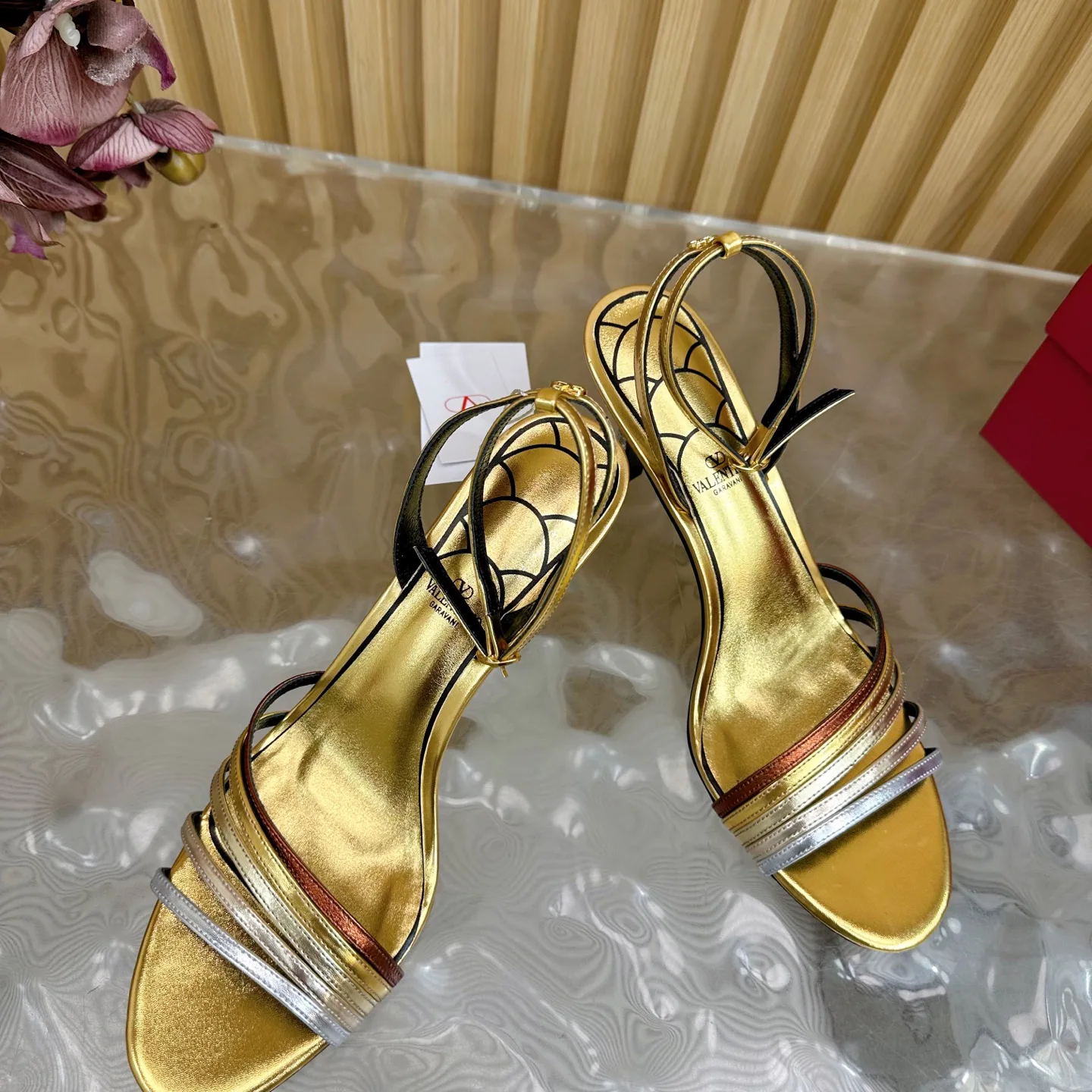 Босоножки Женские Valentino 31106