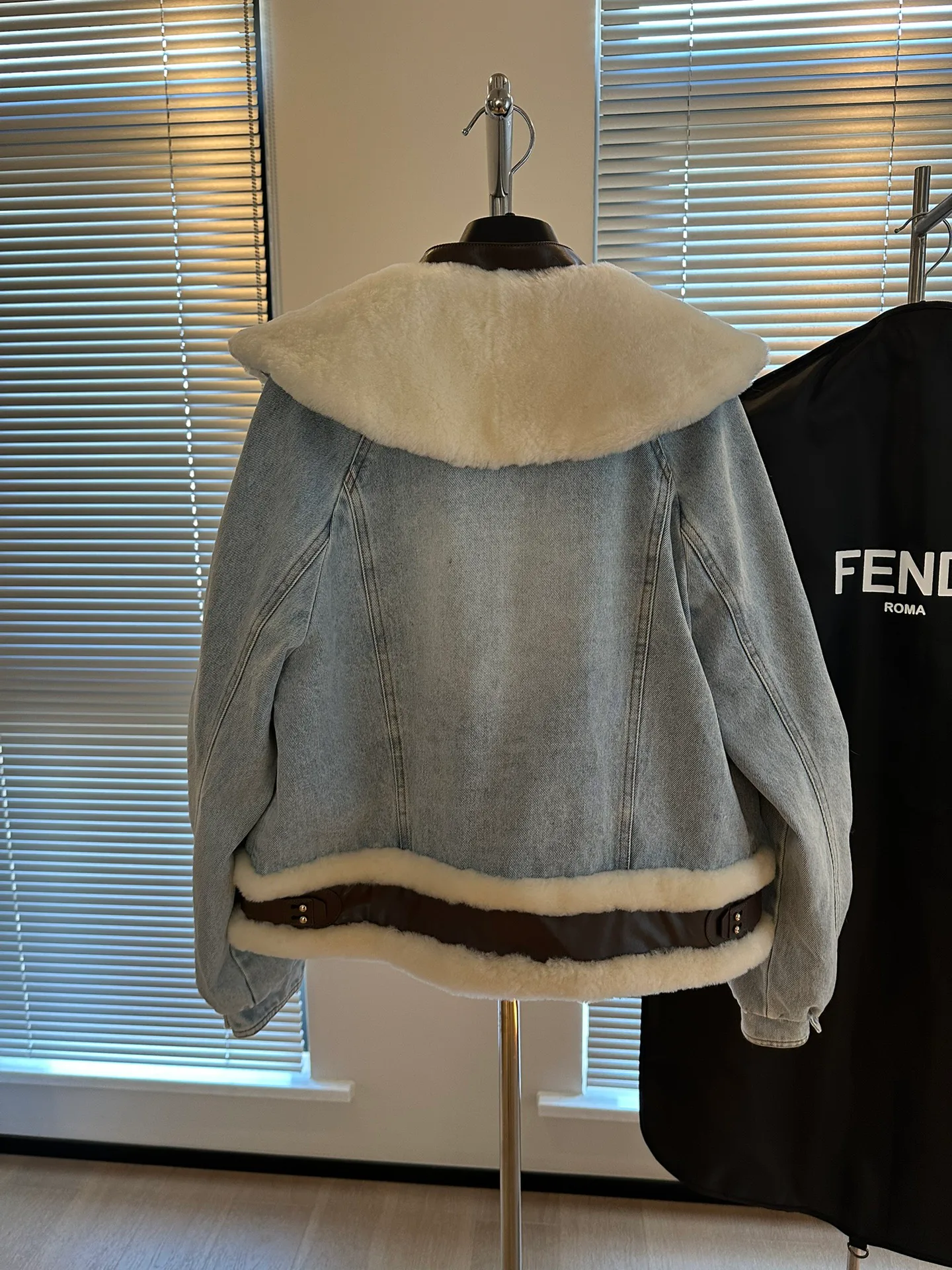 Шубы Женские Fendi 5051184