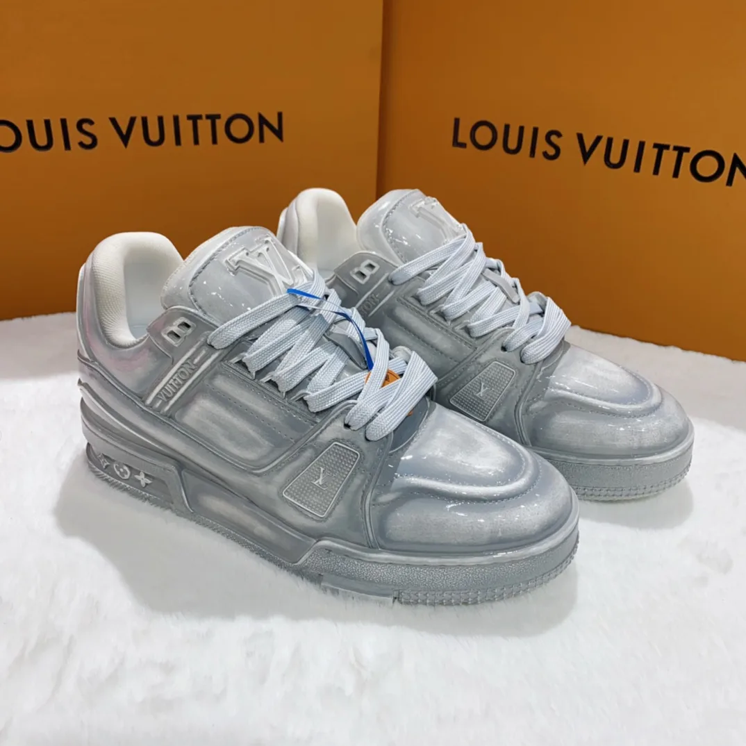 Кроссовки Женские Louis Vuitton 11707355