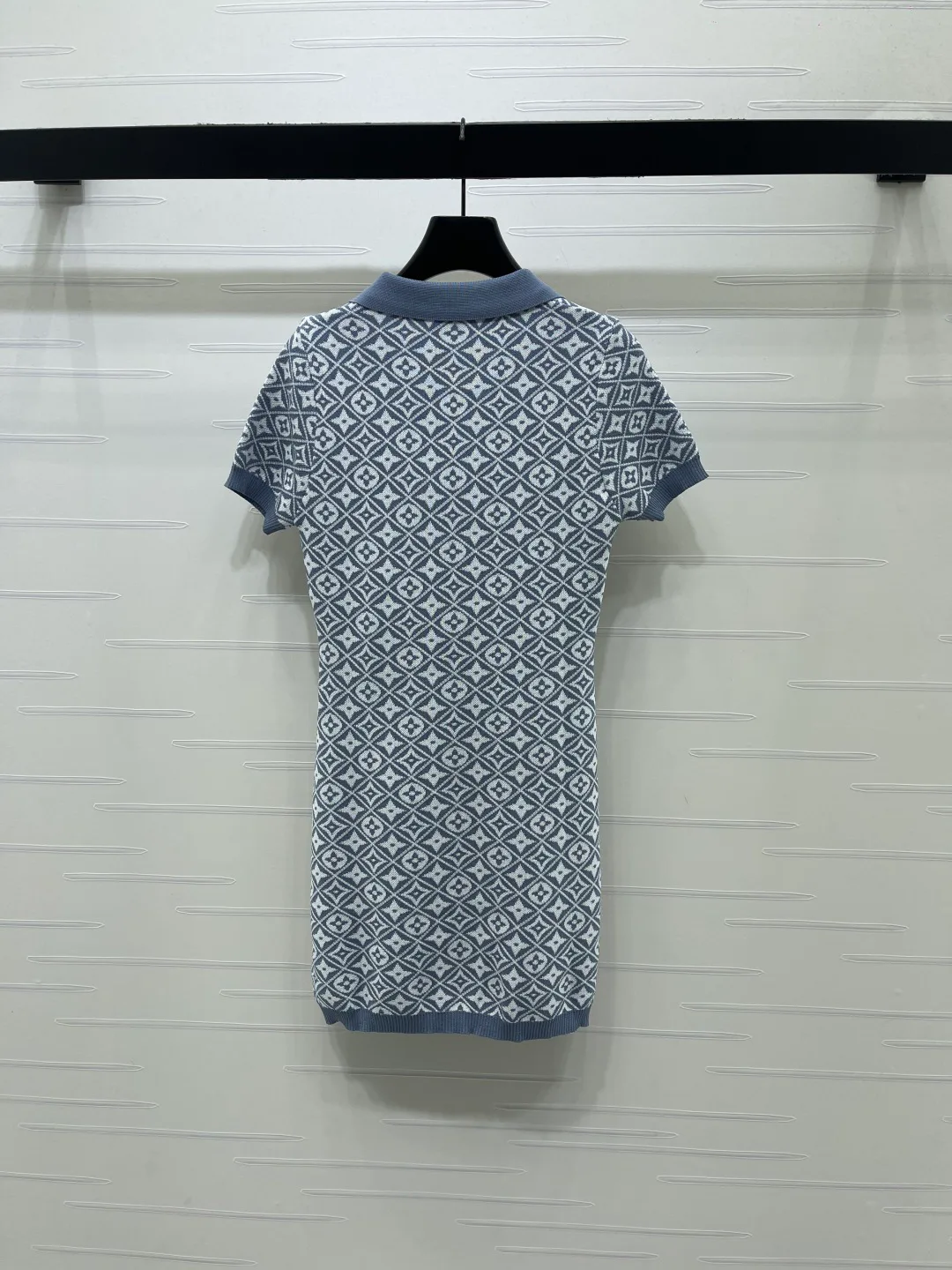 Платья Женские Louis Vuitton 17612762