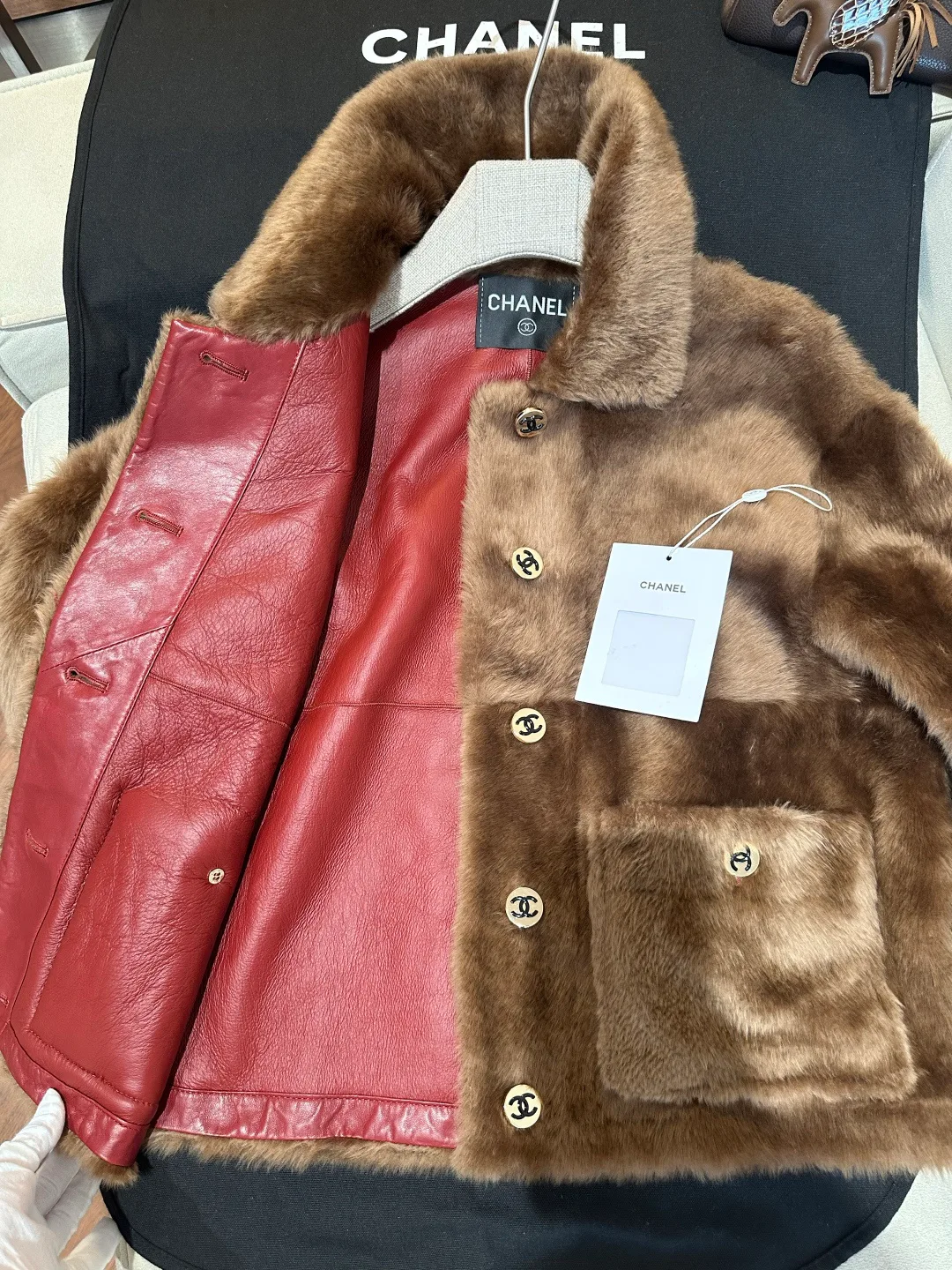 Кожаные Куртки И Дублёнки Женские Chanel 18040597