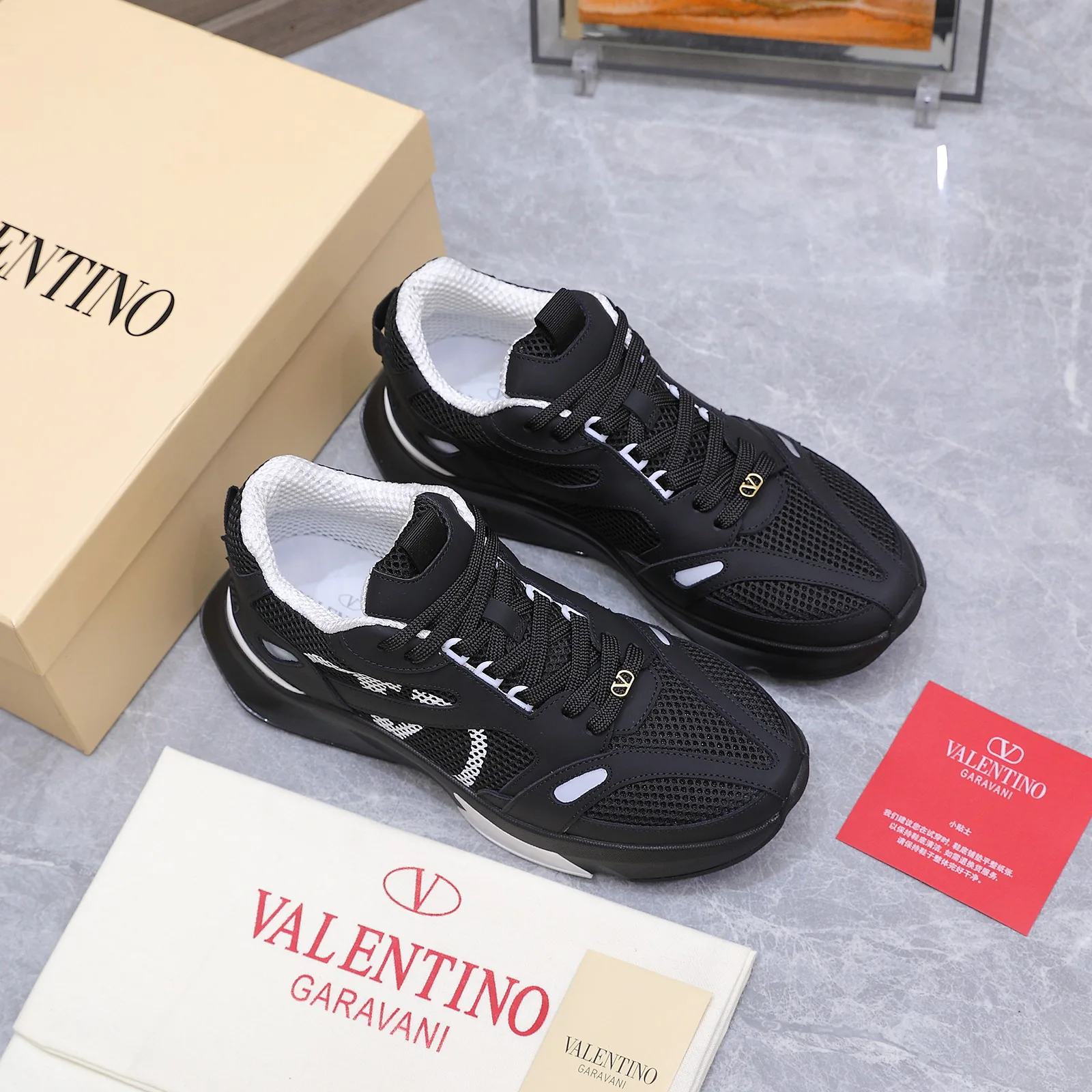 Кроссовки Мужские Valentino 17604590