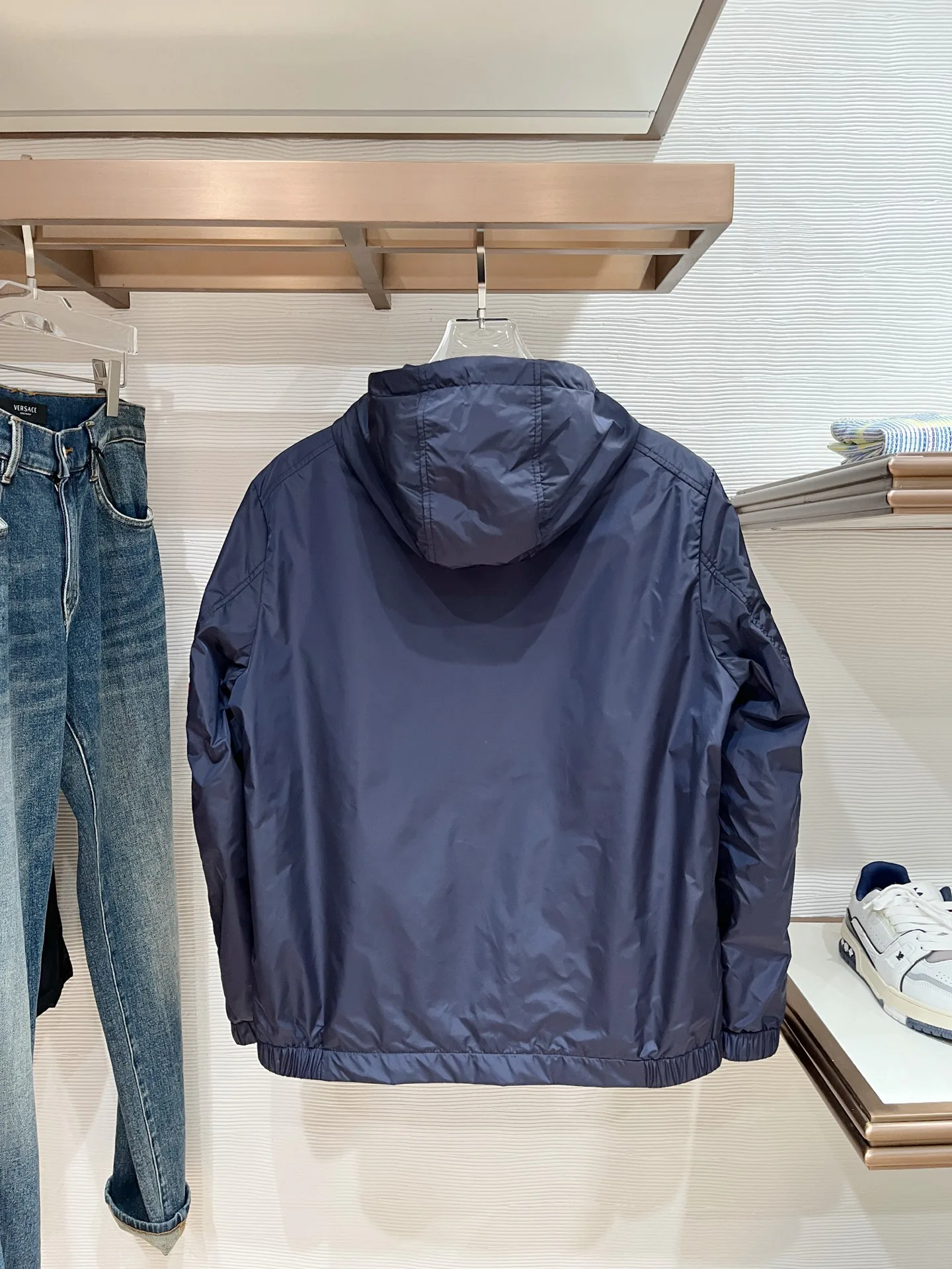 Куртки И Пуховики Мужские Moncler 11392210