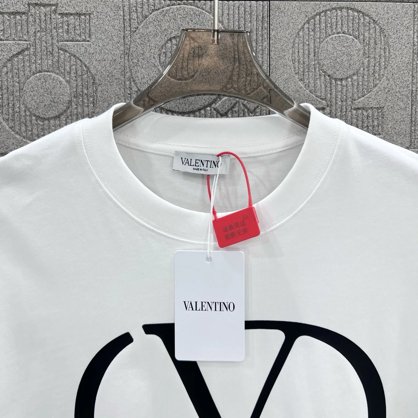 Футболки Женские Valentino 30785