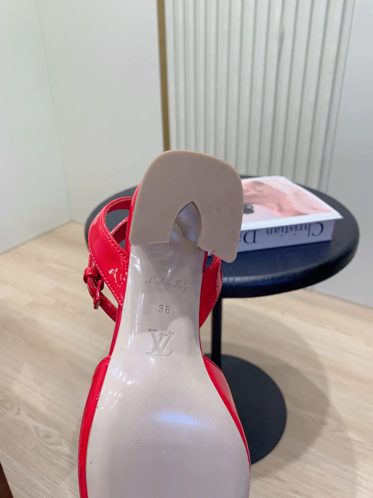 Босоножки Женские Louis Vuitton 1834438