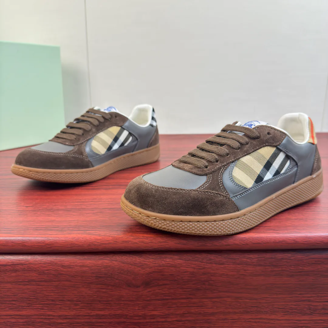 Кроссовки Мужские Burberry 17636479