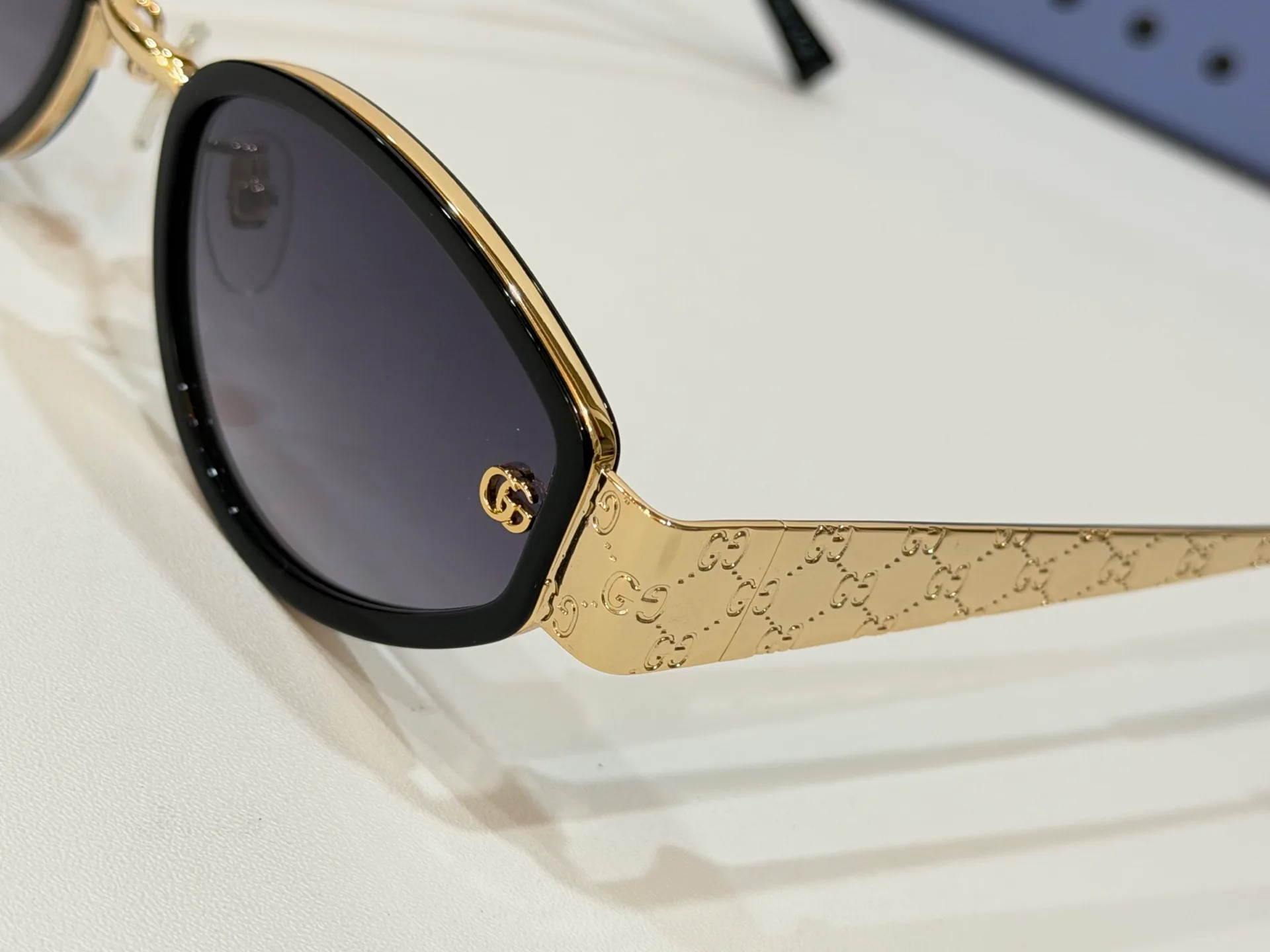 Очки Gucci 13441571