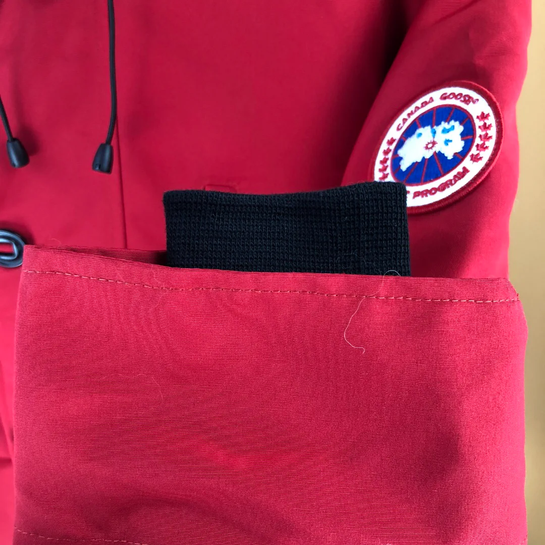 Пуховики Женские Canada Goose 64123