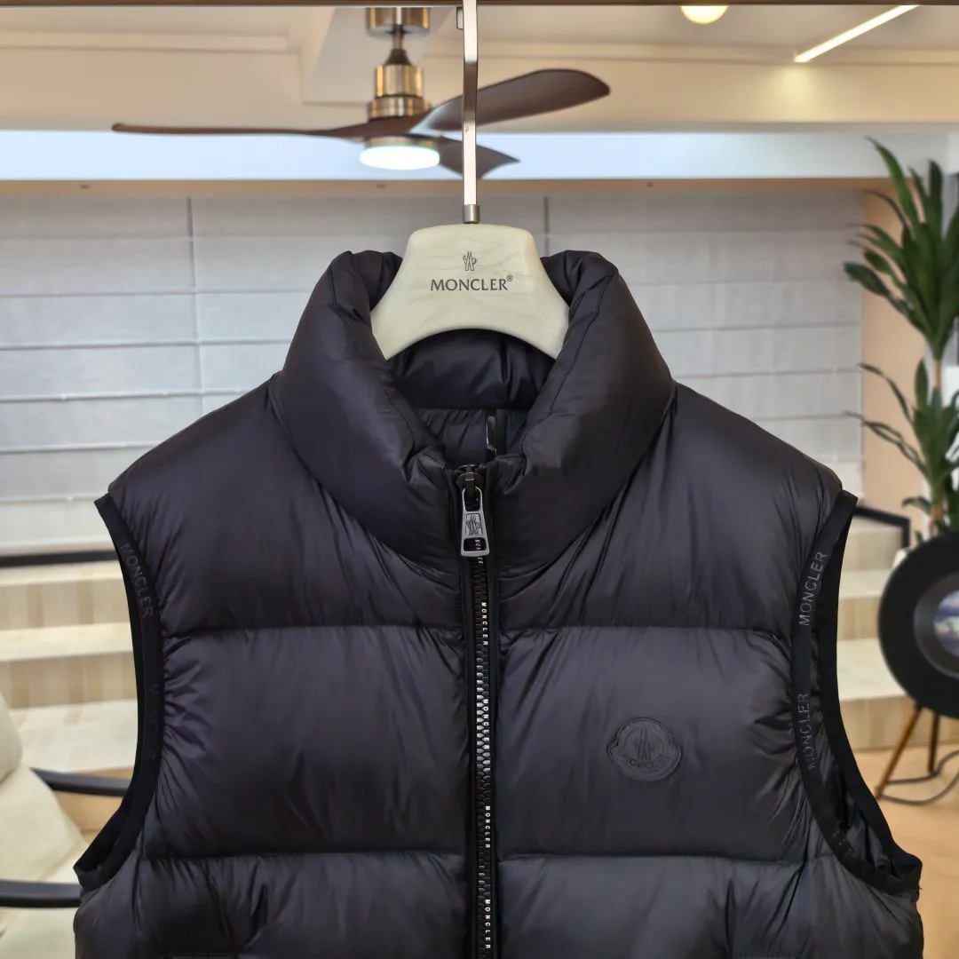 Жилеты Женские Moncler 18130365
