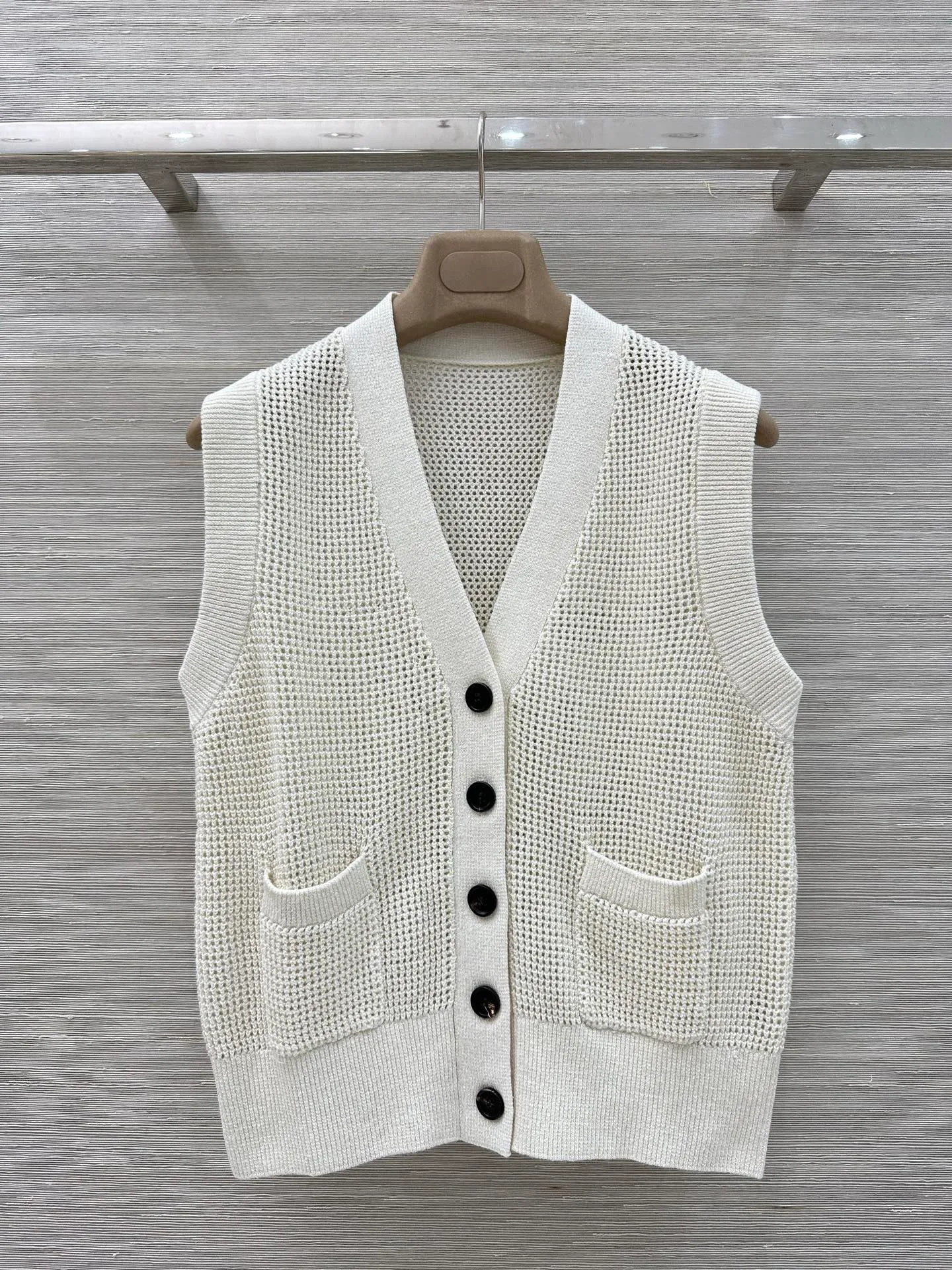 Жилеты Женские Brunello Cucinelli 11505860