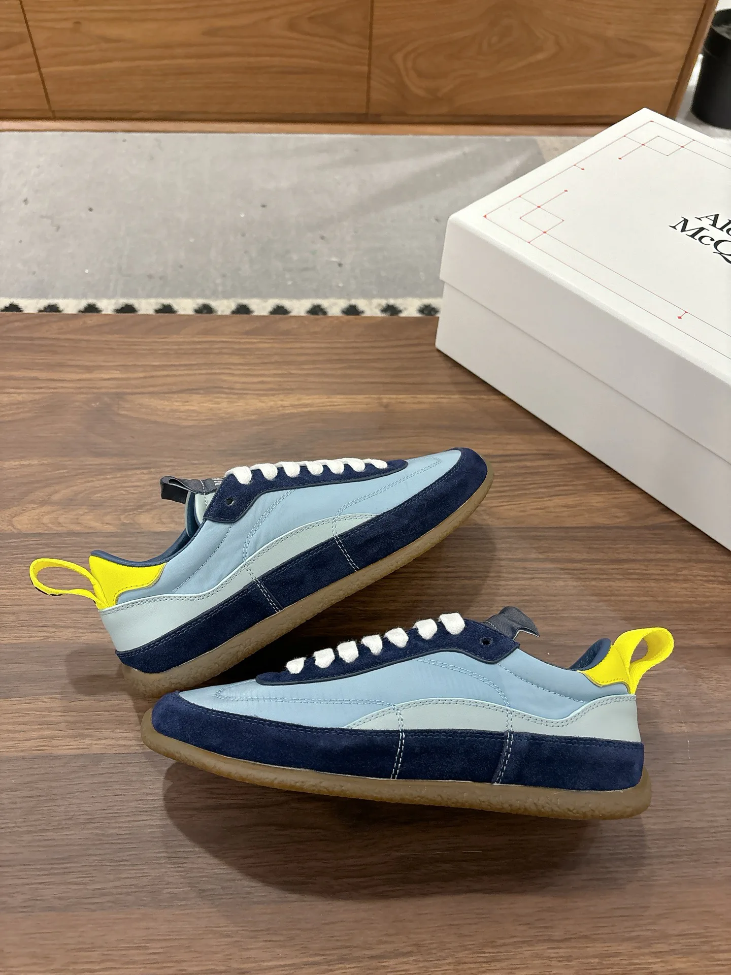 Кроссовки Женские Alexander Mcqueen 3446160